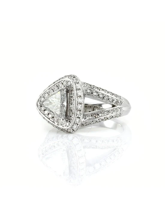 1.07ct VS2, E GIA Certified Trilliant Diamond Engagement Ring in 18K White Gold - Image 2
