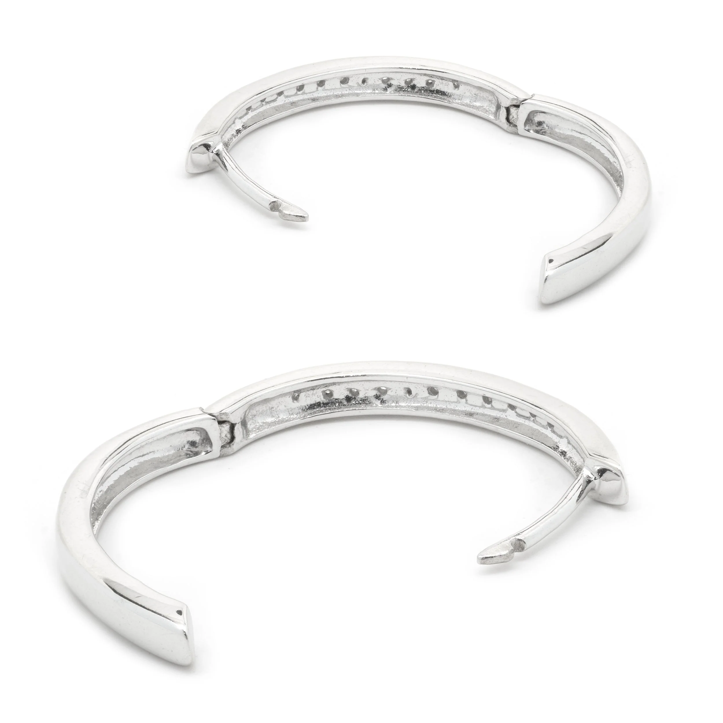 10 Karat White Gold Diamond Oval Hoop Earrings - Image 4