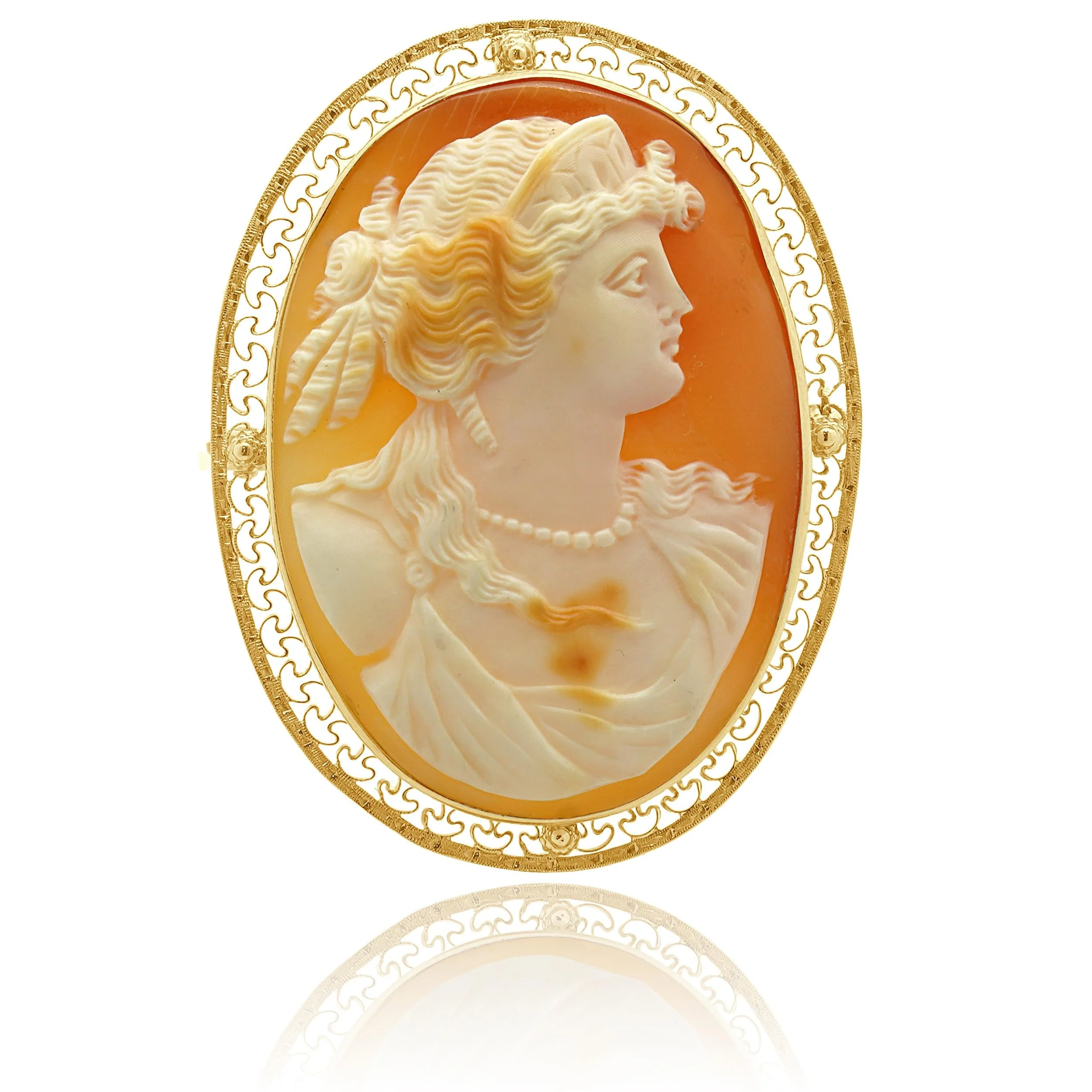 10 Karat Yellow Gold Shell Cameo Pendant With 14 Karat Yellow Gold Bail