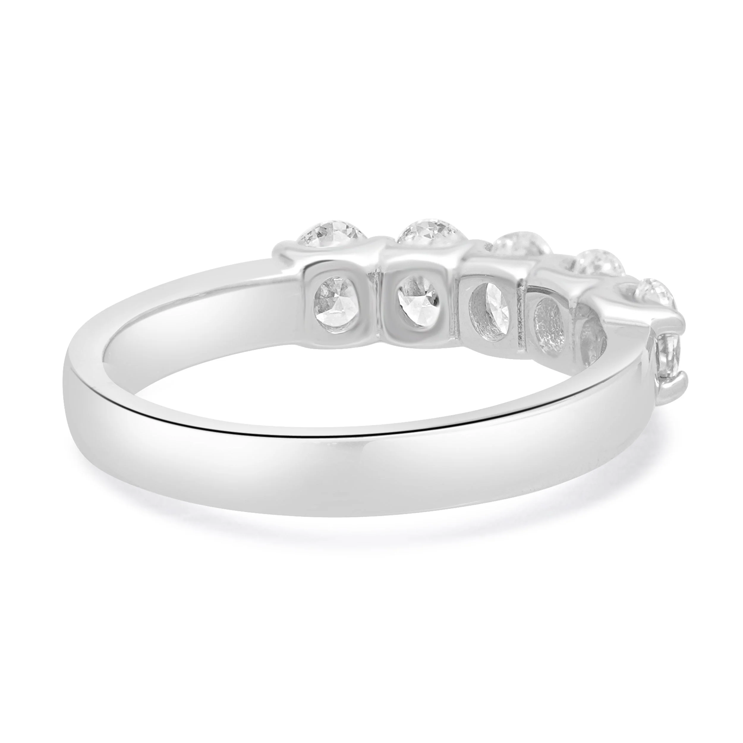 14 Karat White Gold 5 Oval Diamond Ring - Image 3