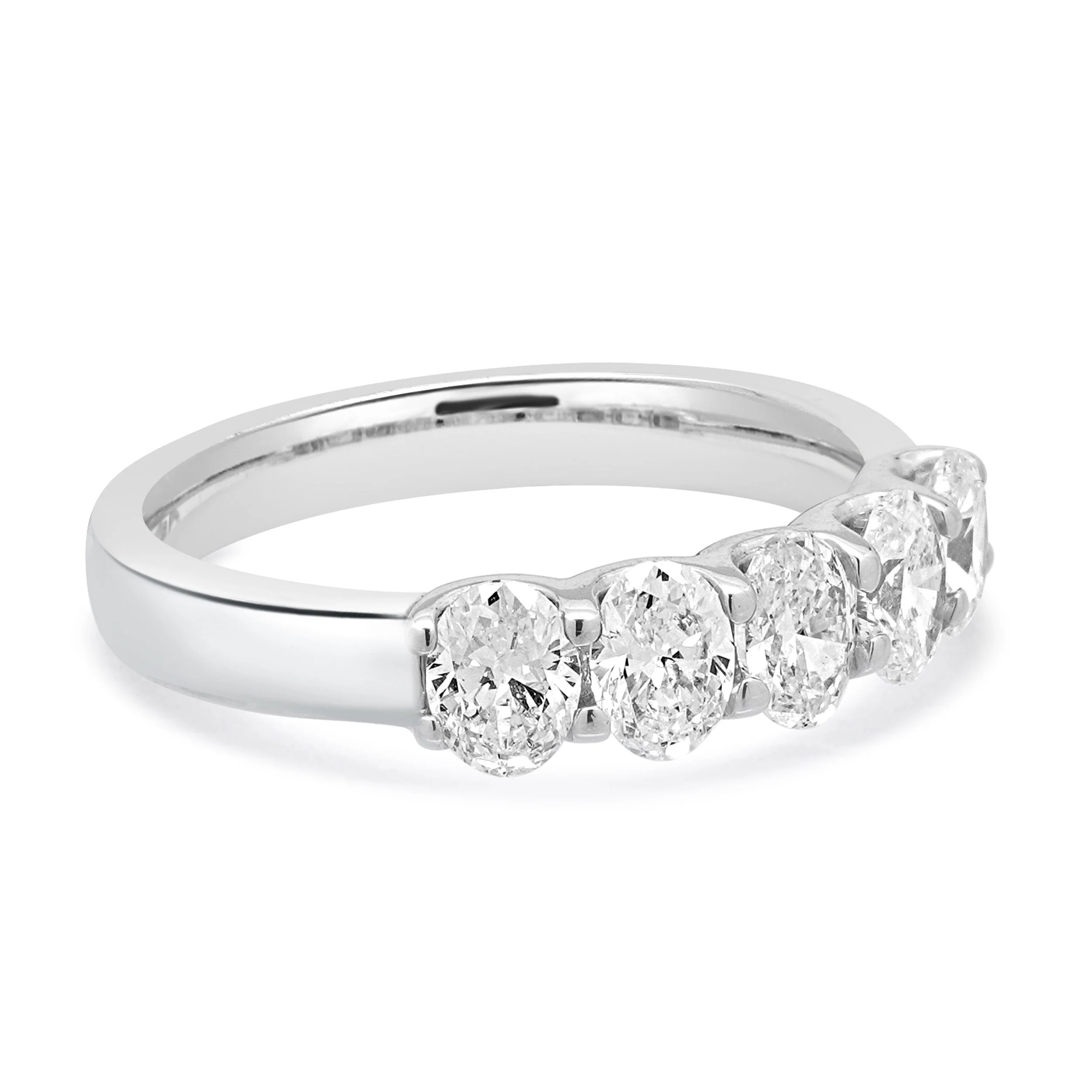 14 Karat White Gold 5 Oval Diamond Ring - Image 4