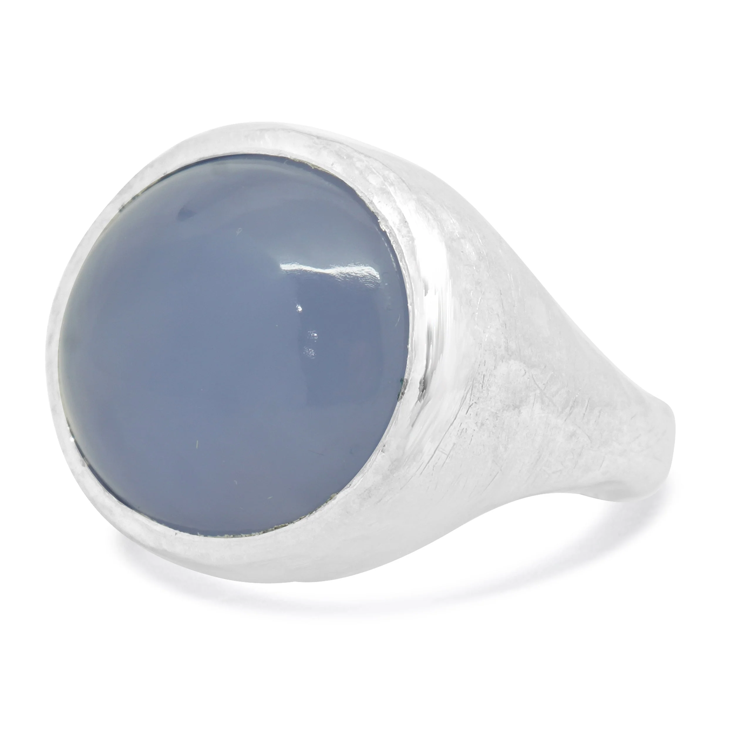 14 Karat White Gold Chalcedony Hammered Ring - Image 2