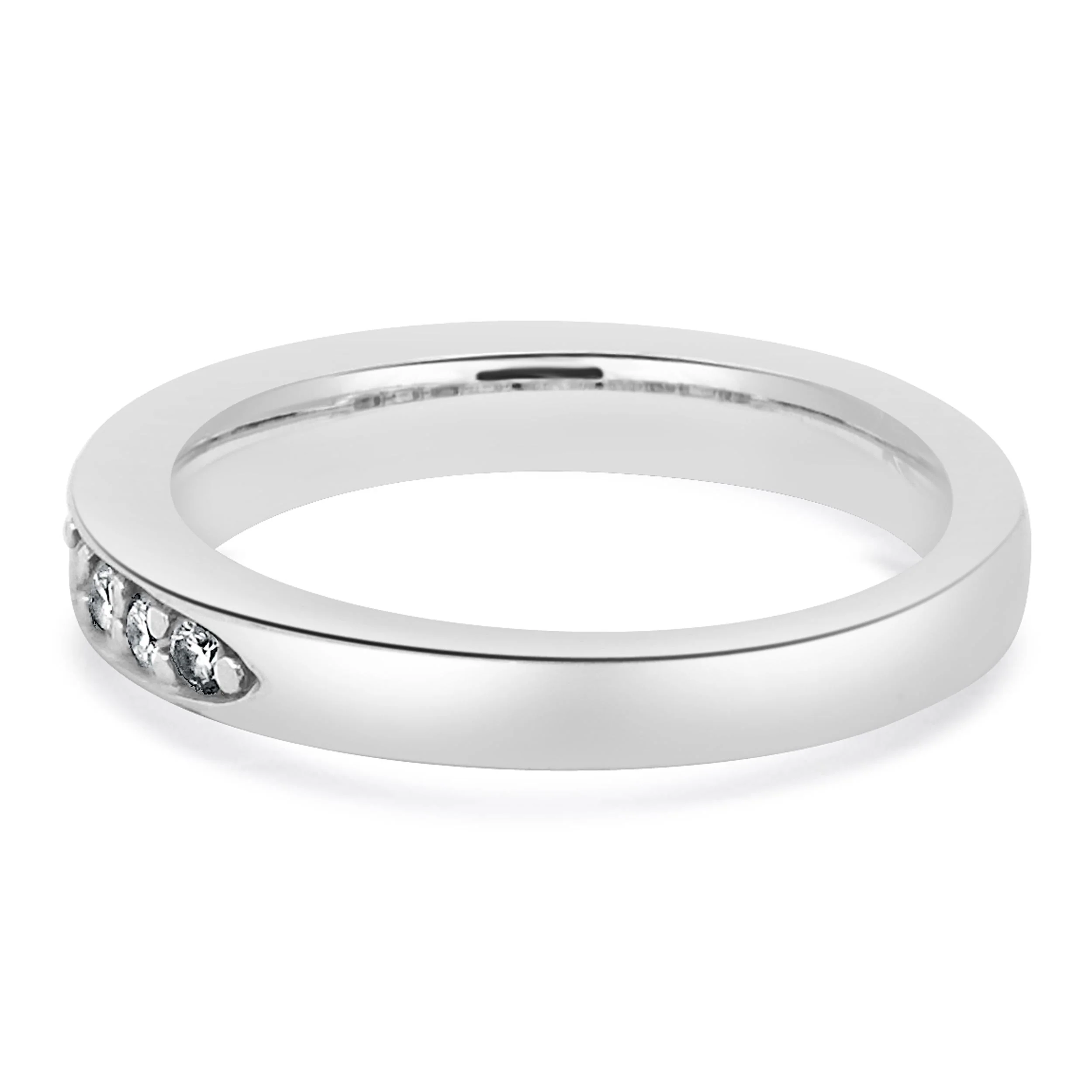14 Karat White Gold Diamond Band - Image 4
