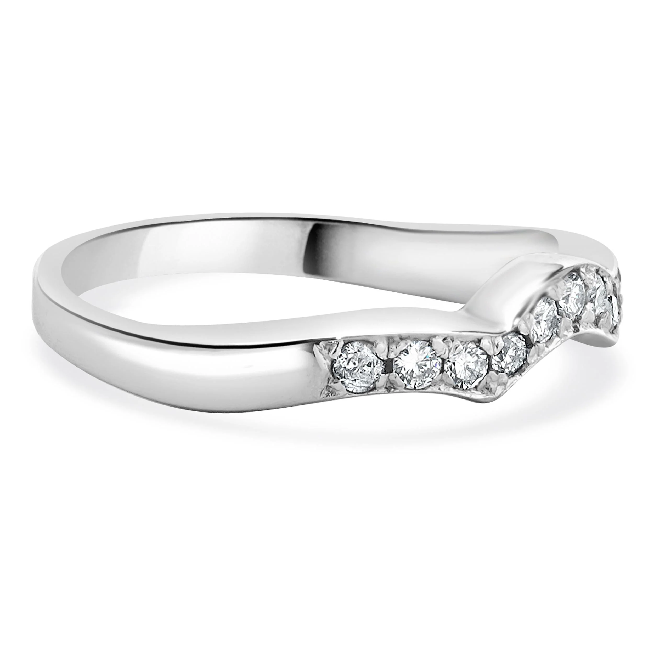 14 Karat White Gold Diamond Contour Band - Image 3