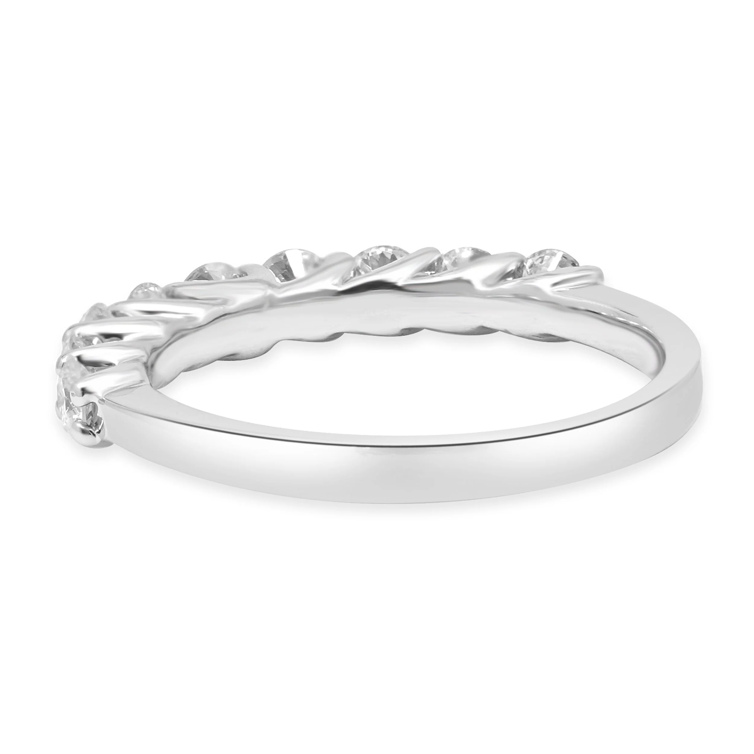 14 Karat White Gold Diamond Ring - Image 3