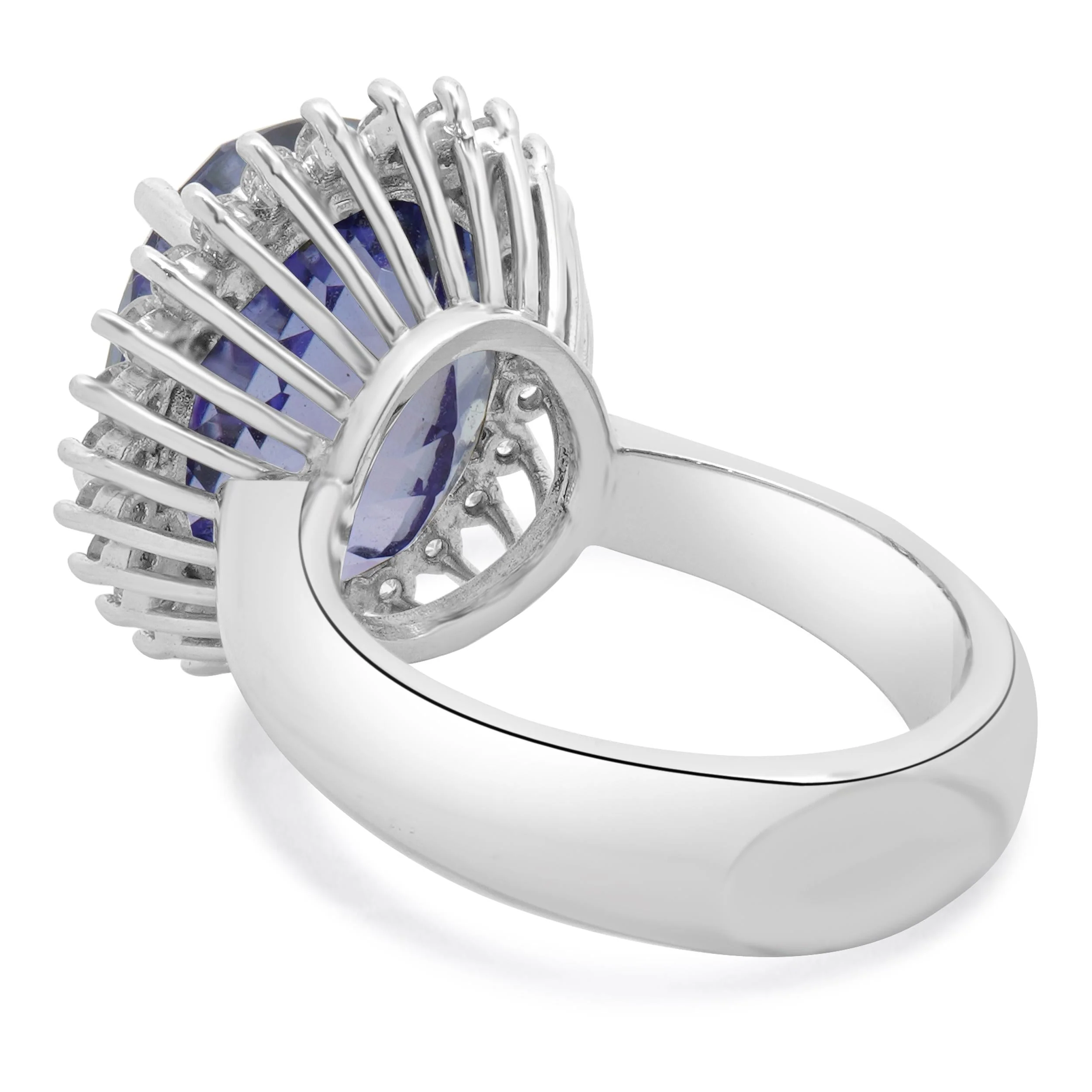 14 Karat White Gold Oval Tanzanite and Diamond Cocktail Ring - Image 4
