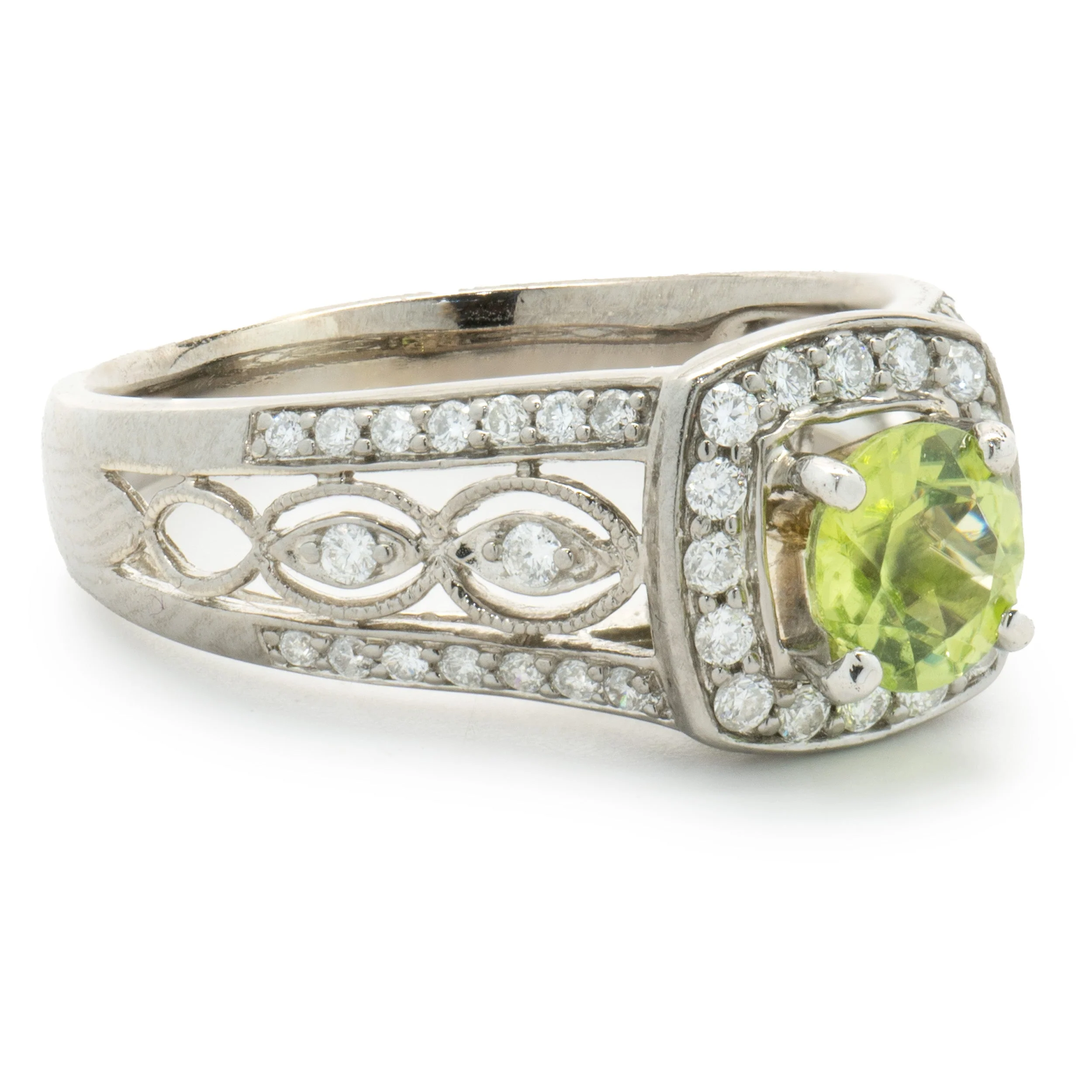 14 Karat White Gold Peridot and Diamond Ring - Image 4