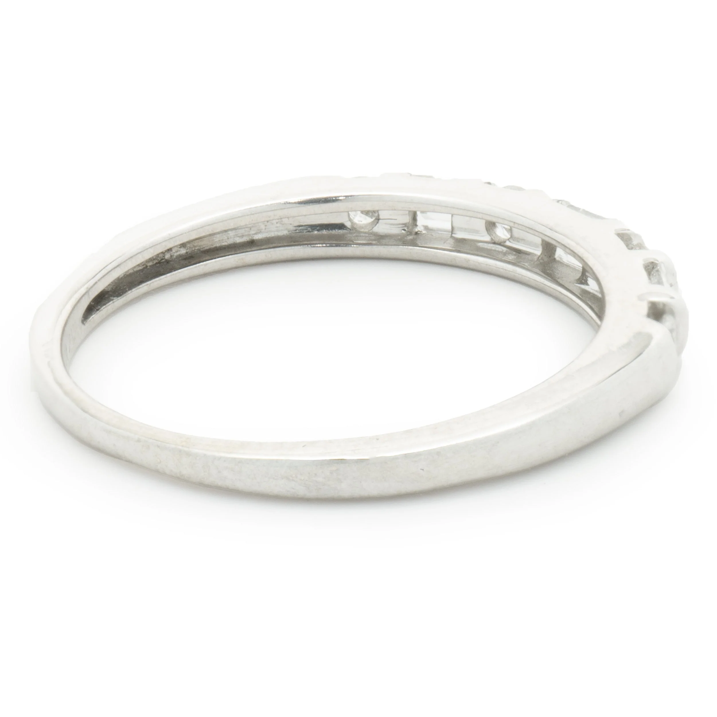 14 Karat White Gold Round Brilliant & Baguette Cut Diamond Band - Image 3