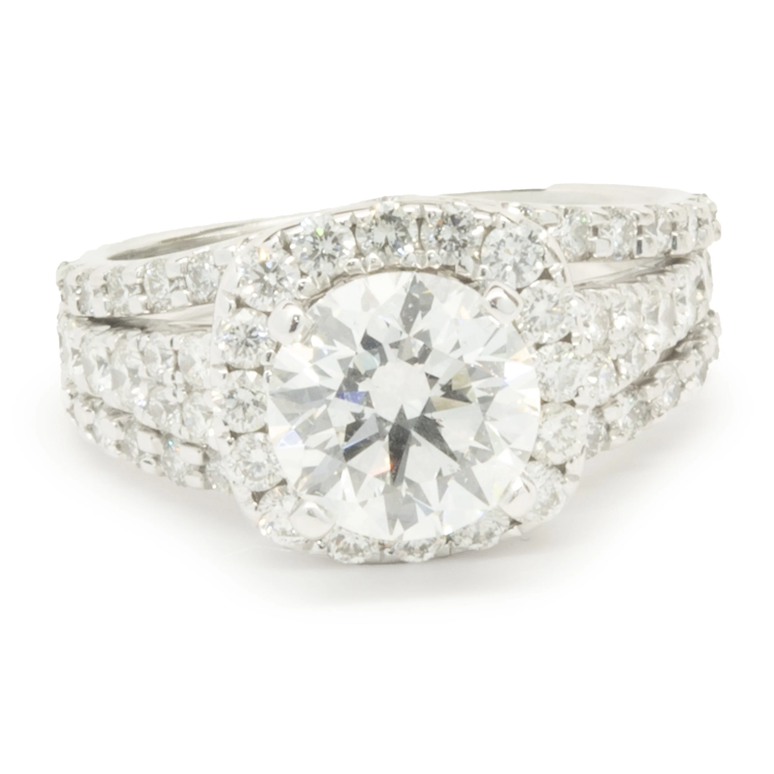 14 Karat White Gold Round Brilliant Cut Diamond Engagement Ring