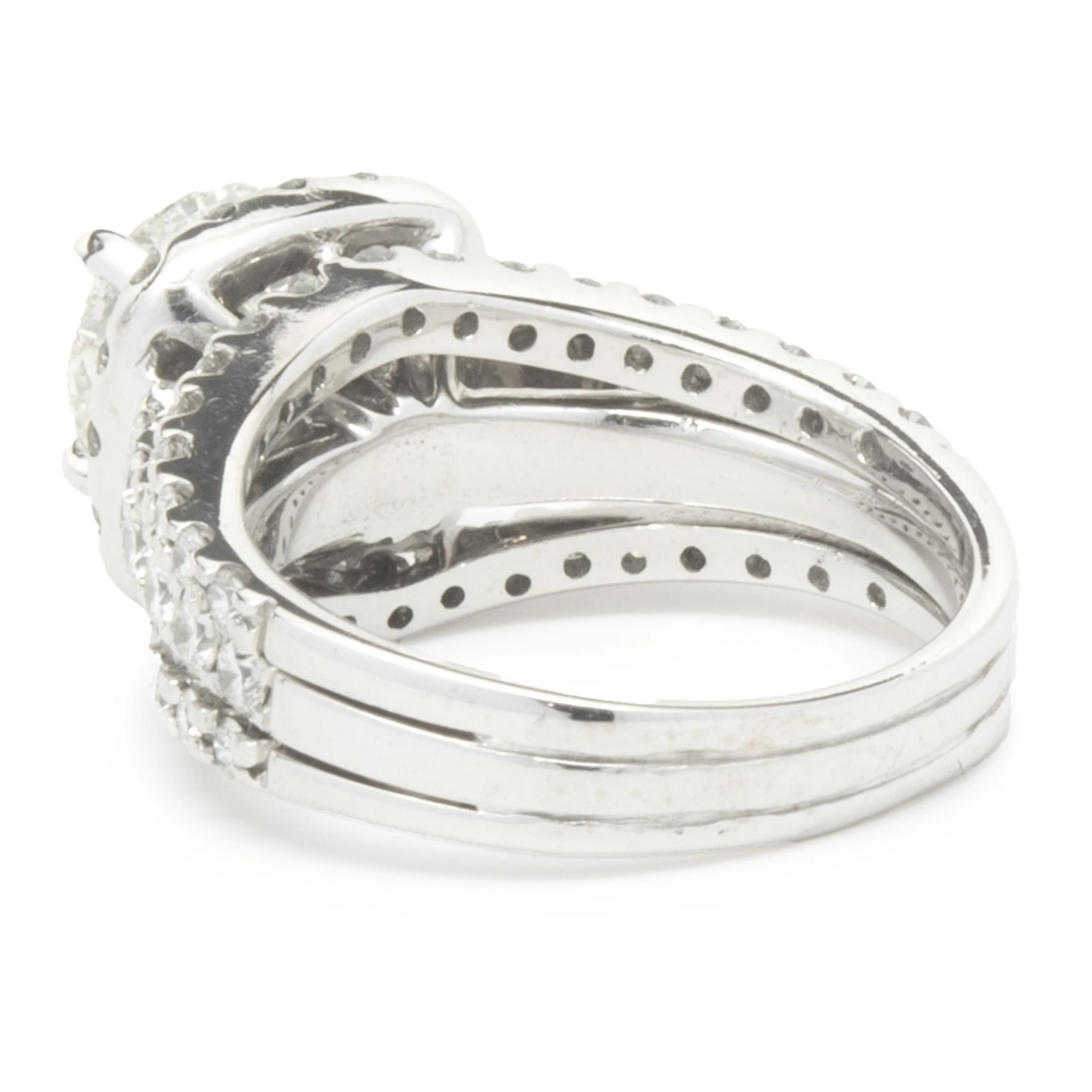 14 Karat White Gold Round Brilliant Cut Diamond Engagement Ring - Image 3