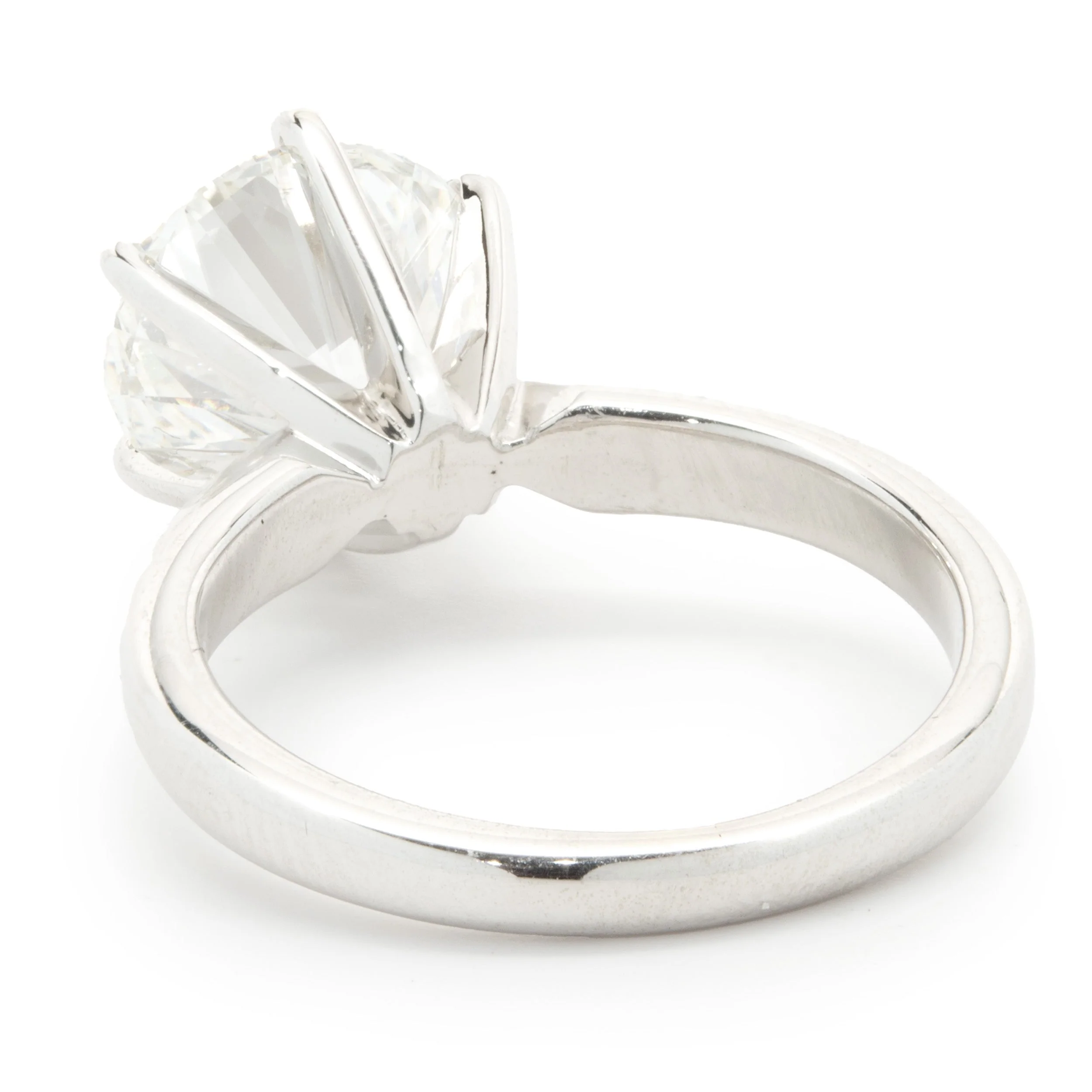 14 Karat White Gold Round Brilliant Cut Diamond Engagement Ring - Image 4