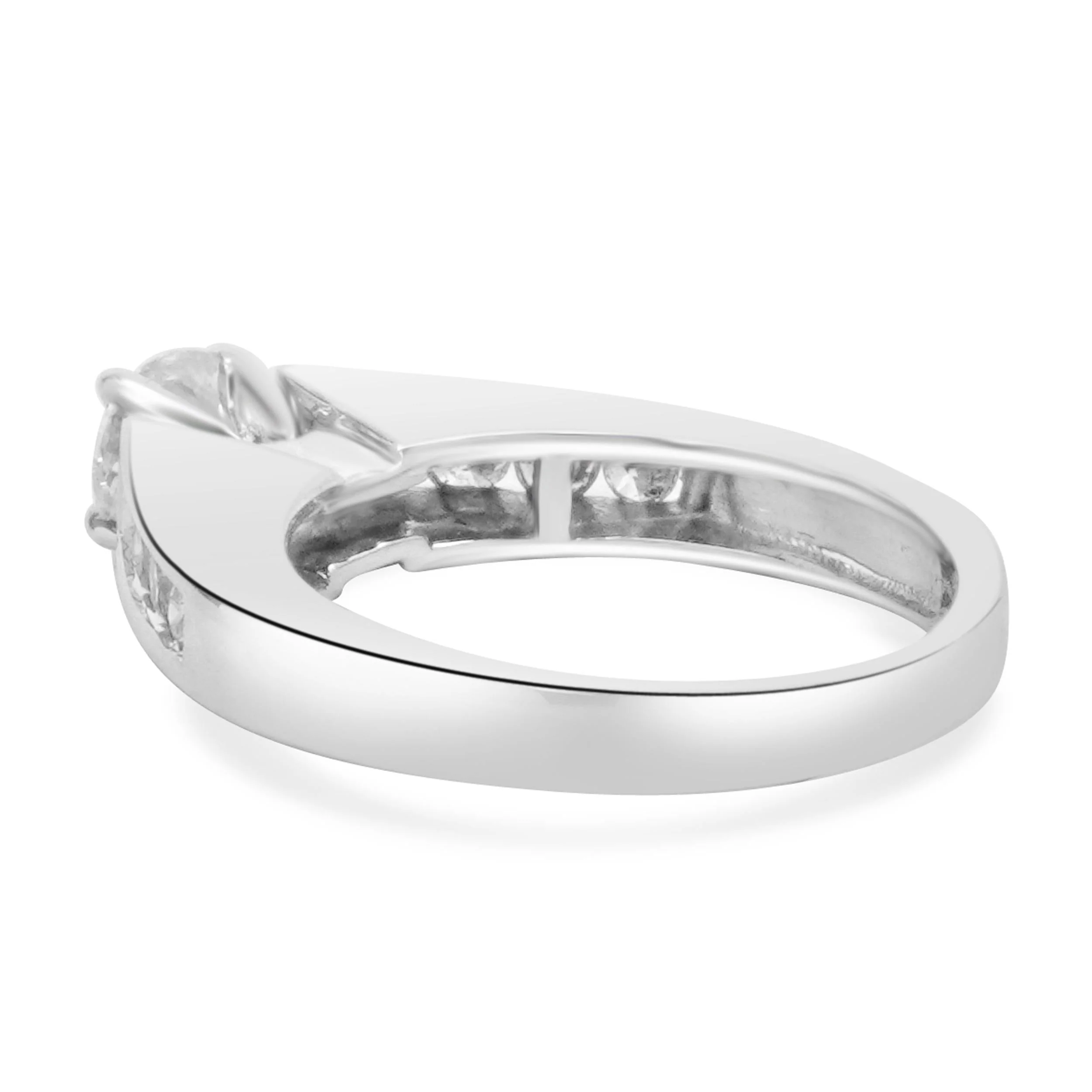 14 Karat White Gold Round Diamond Engagement Ring - Image 4