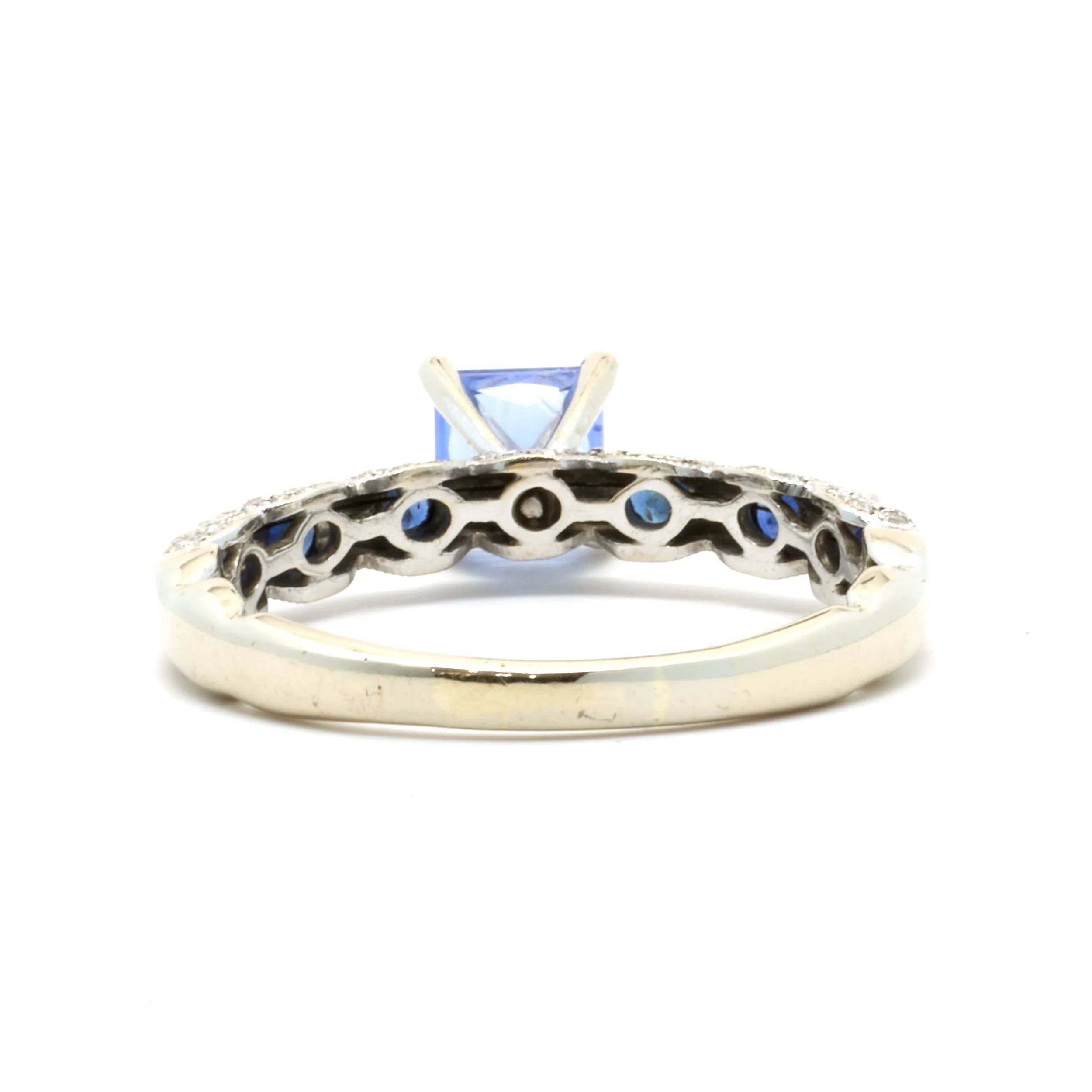 14 Karat White Gold Sapphire and Diamond Ring - Image 4