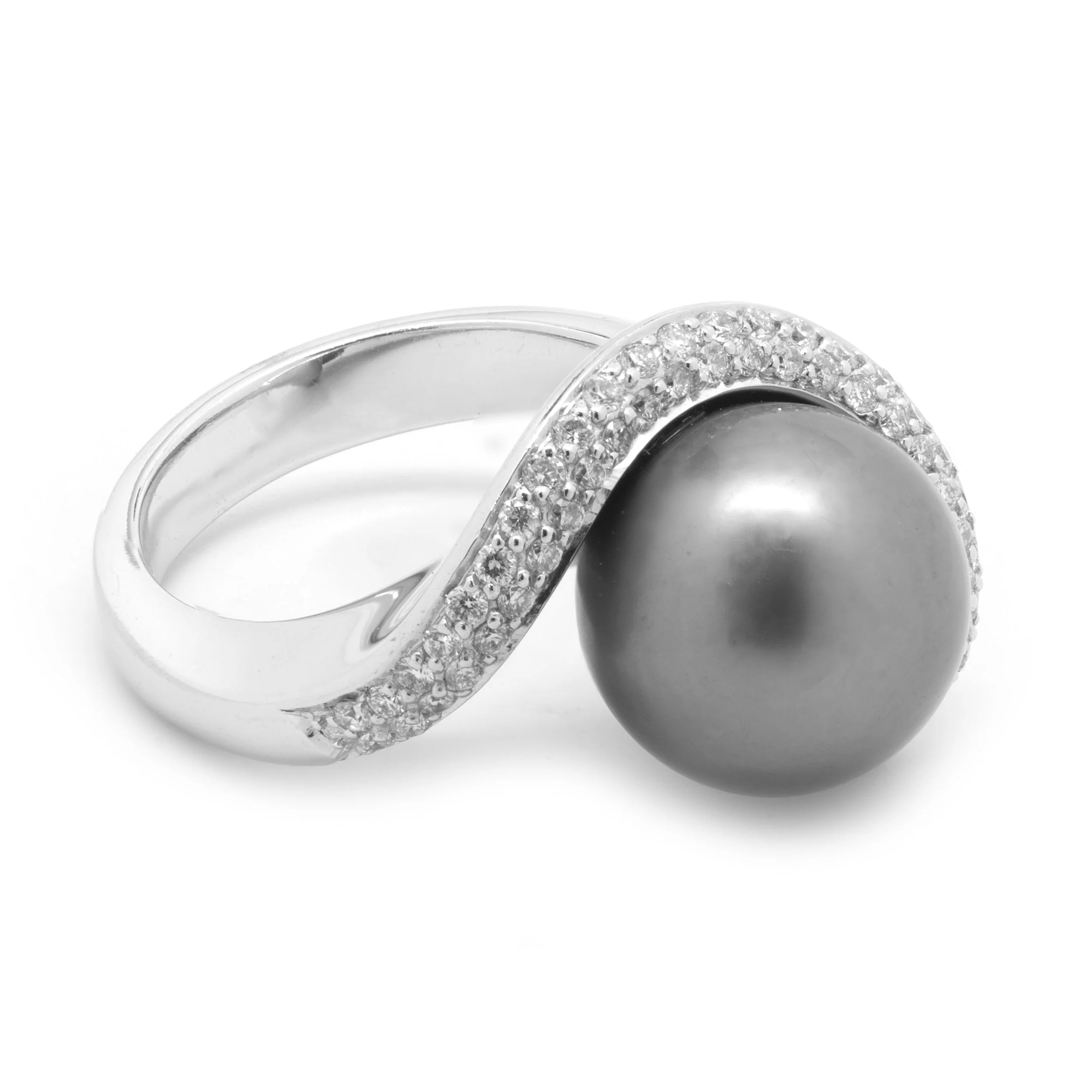 14 Karat White Gold Tahitian Pearl and Diamond Ring - Image 2