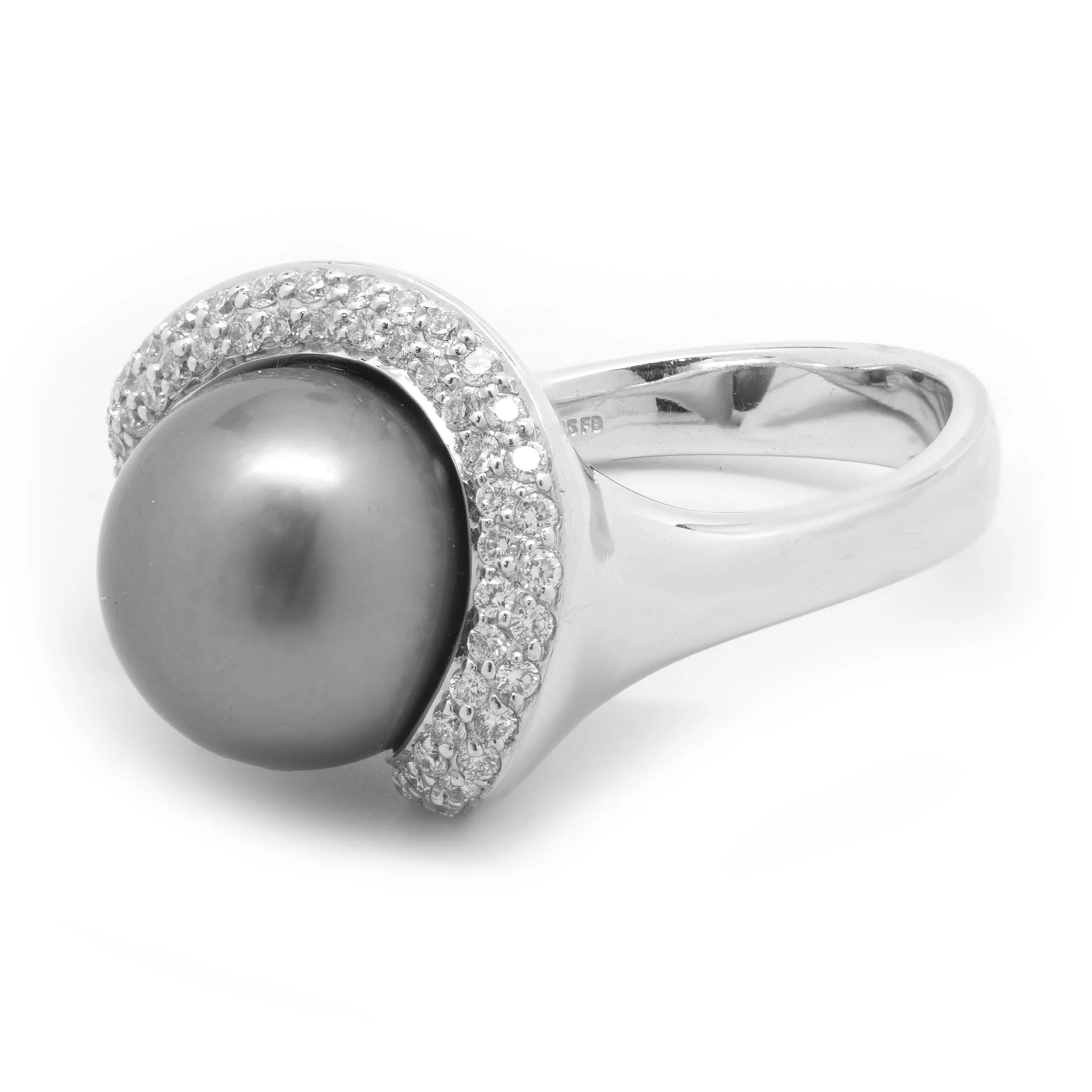 14 Karat White Gold Tahitian Pearl and Diamond Ring - Image 3