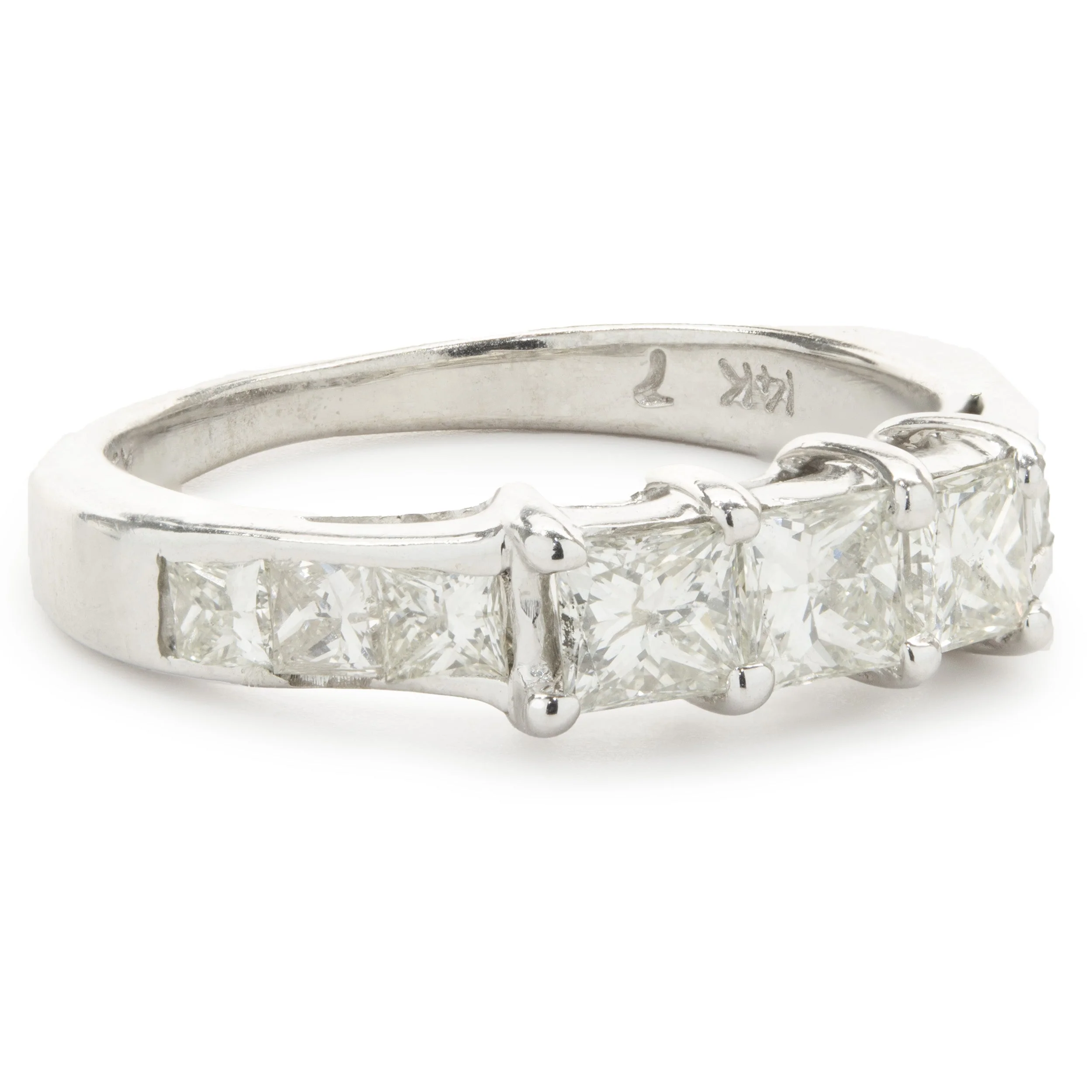 14 Karat White Gold Three Princess Cut Diamond Ring - Image 4