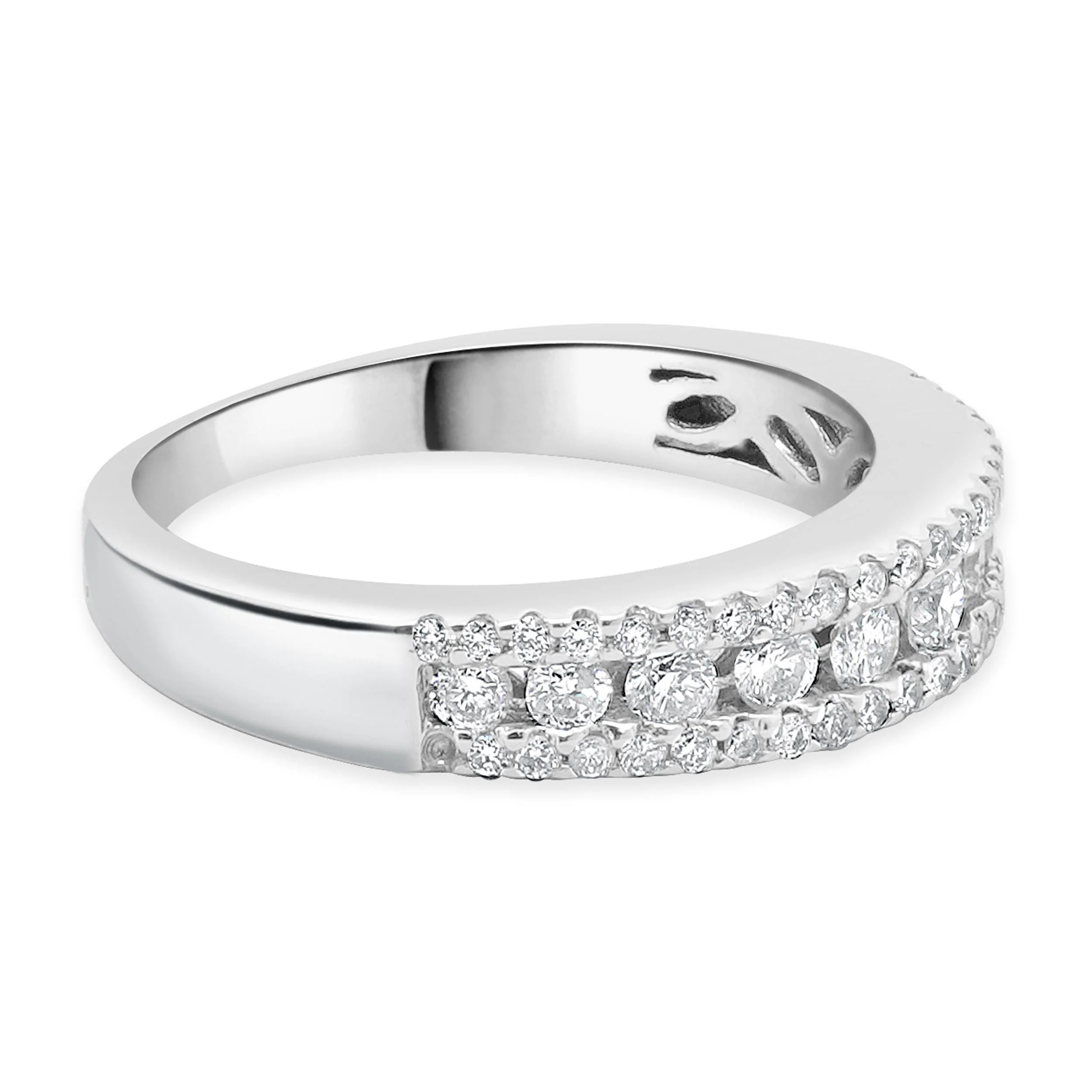 14 Karat White Gold Three Row Round Brilliant Cut Diamond Band - Image 3