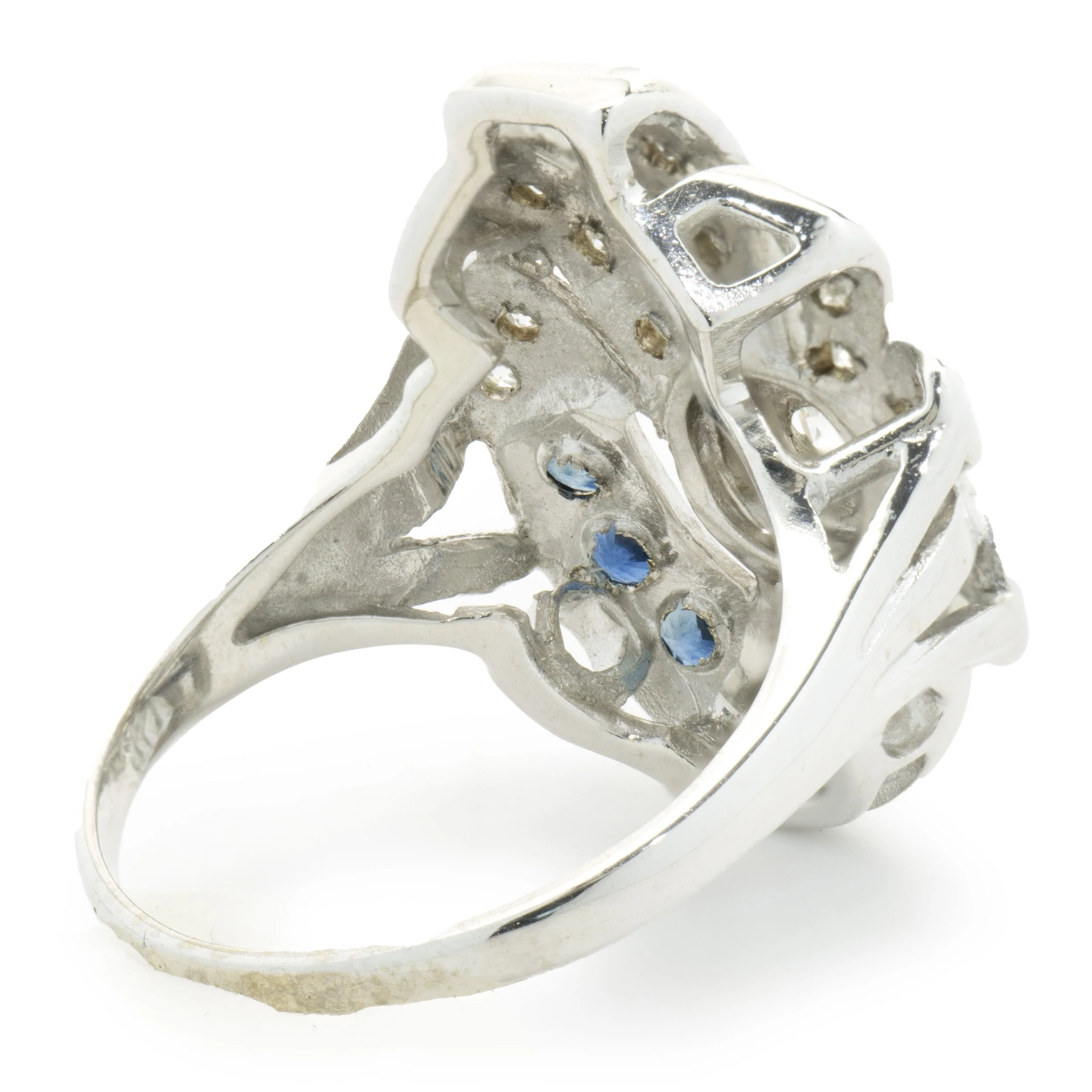 14 Karat White Gold Vintage Art Deco Diamond and Sapphire Ring - Image 4