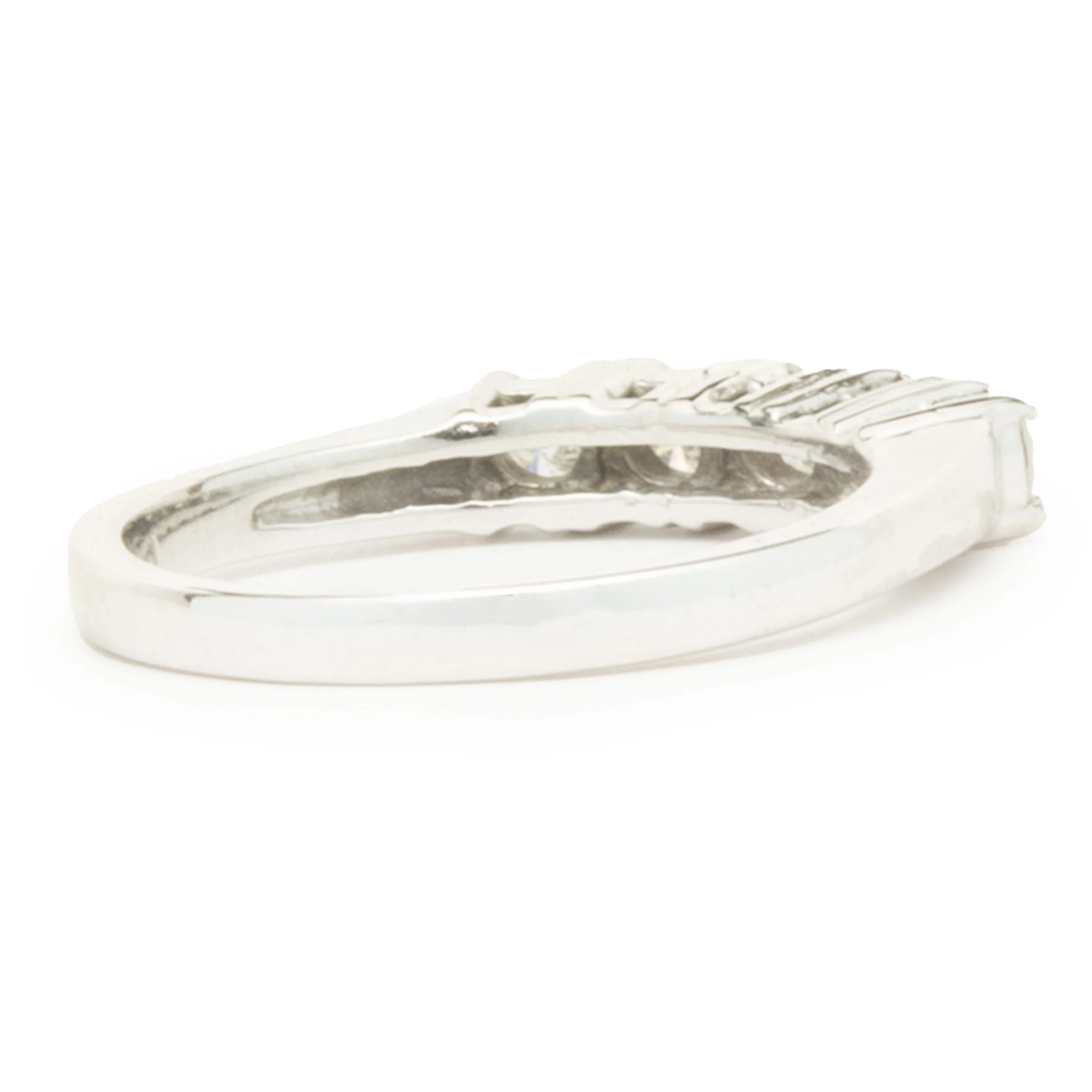14 Karat White Gold Vintage Diamond Band - Image 3