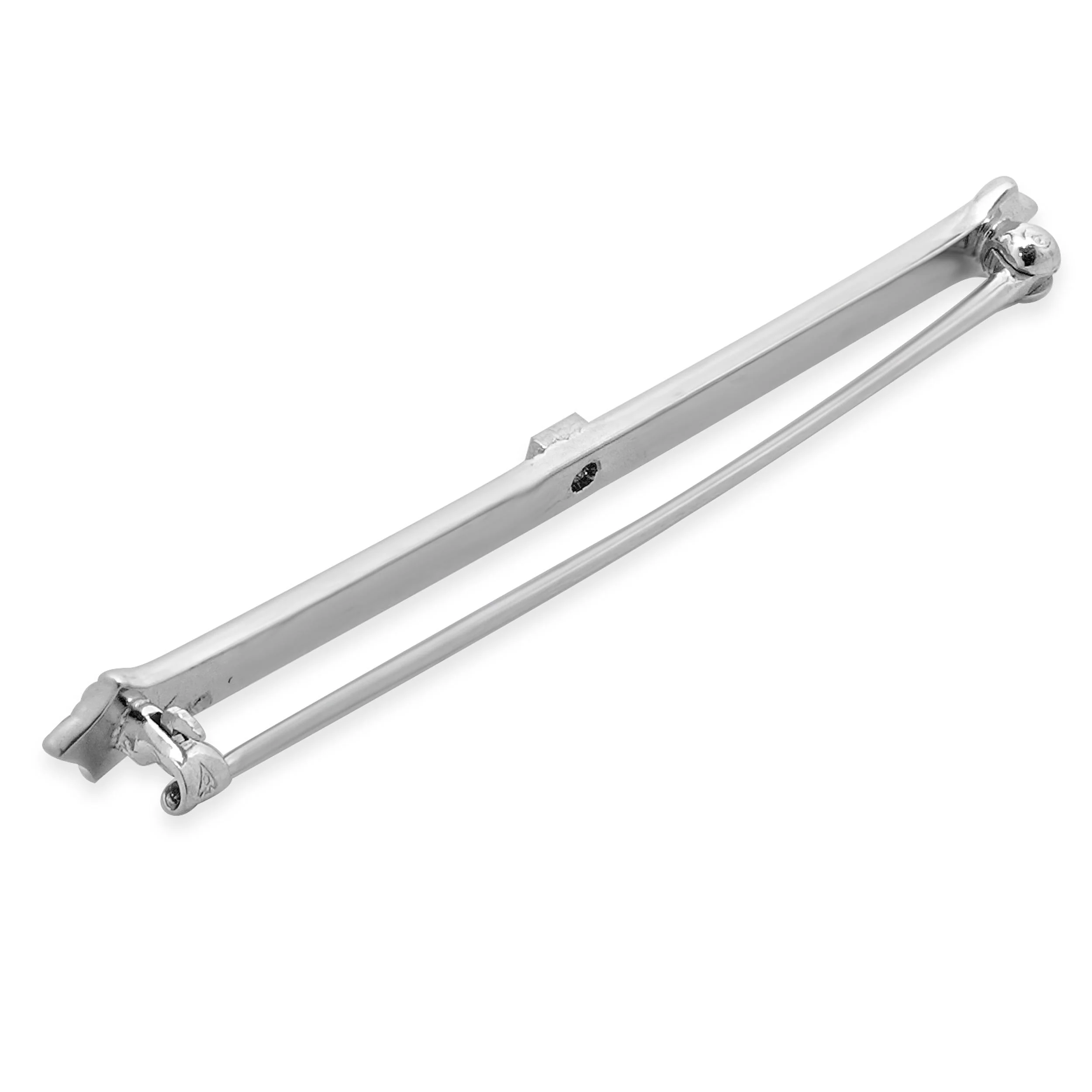 14 Karat White Gold Vintage Sapphire Bar Pin - Image 2