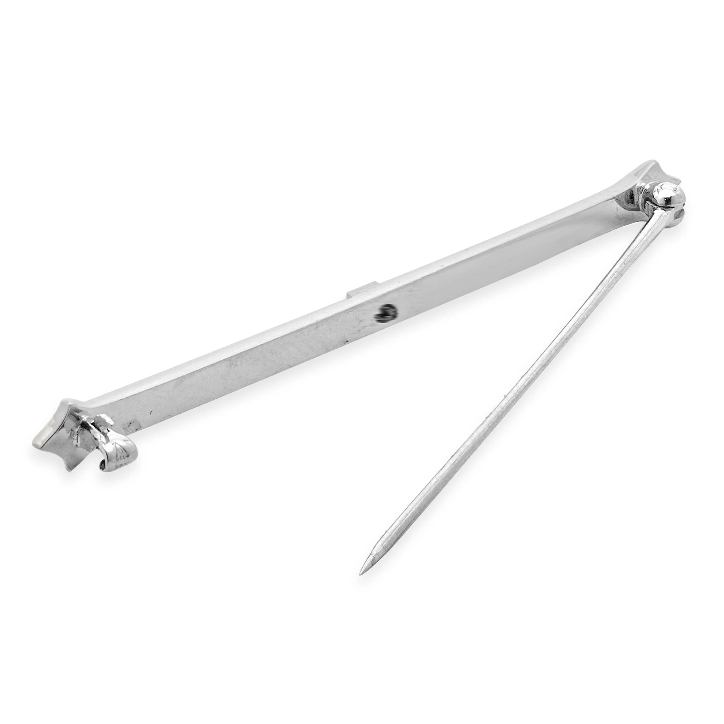 14 Karat White Gold Vintage Sapphire Bar Pin - Image 3