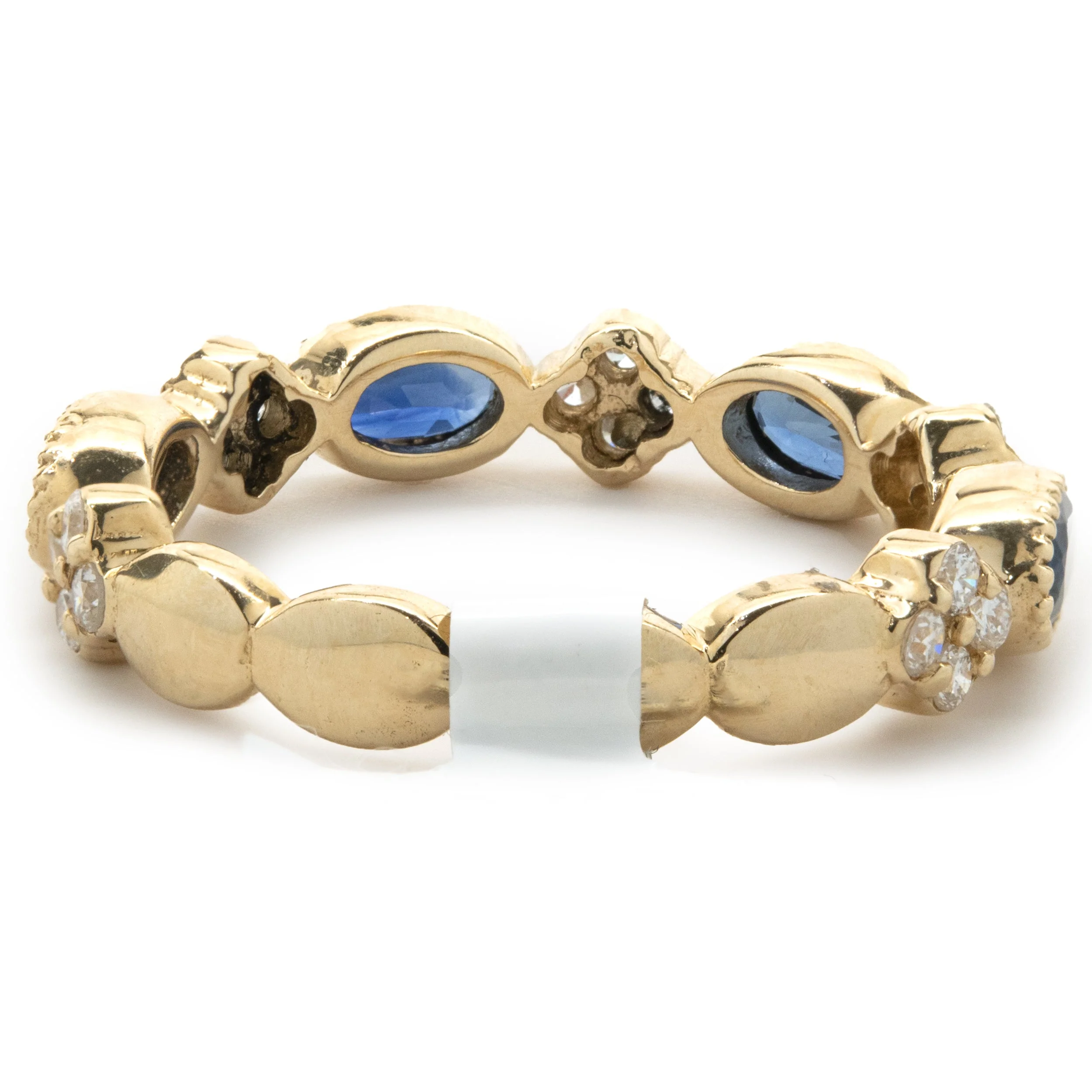 14 Karat Yellow Gold Diamond and Sapphire Star Band - Image 4