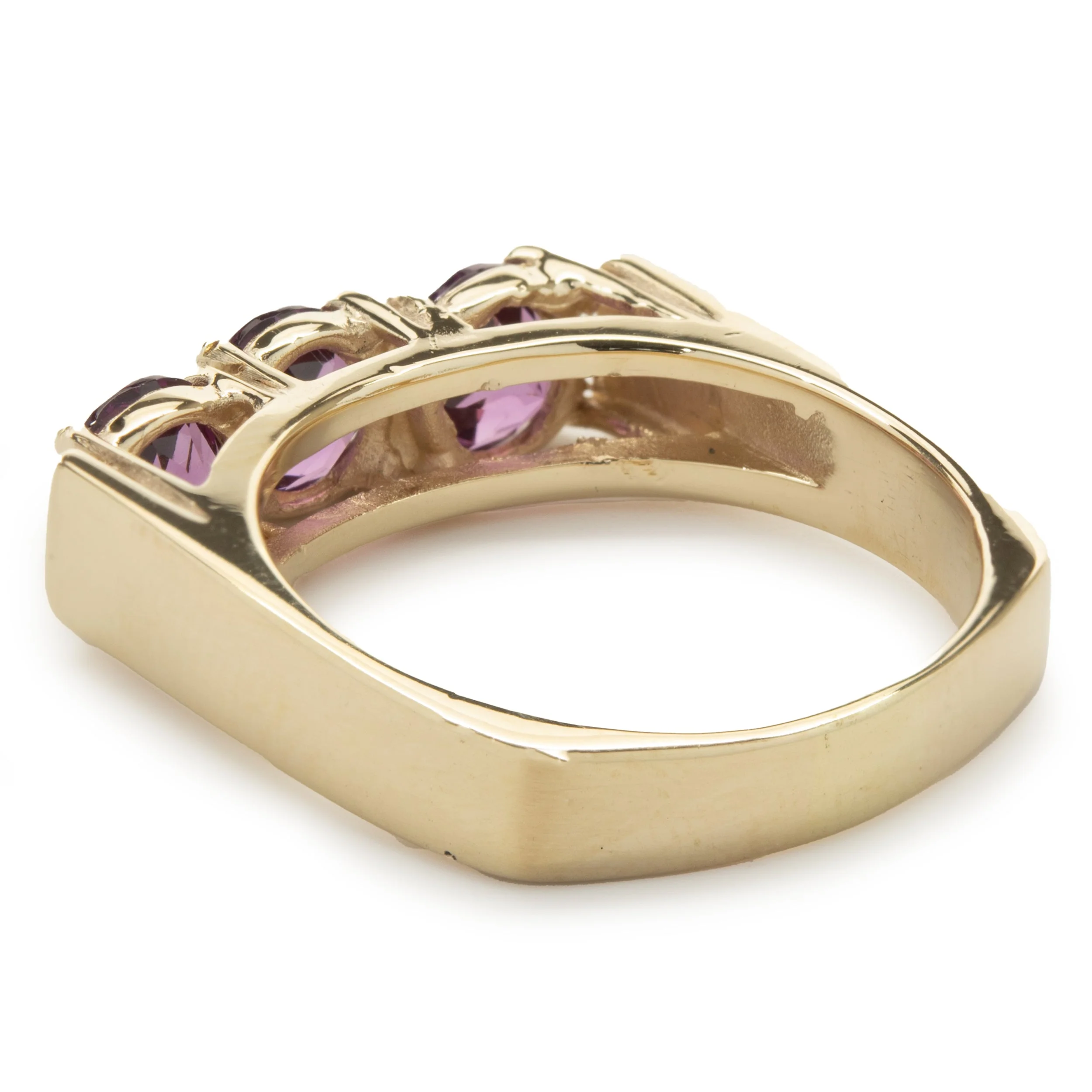 14 Karat Yellow Gold Grape Garnet Ring - Image 4