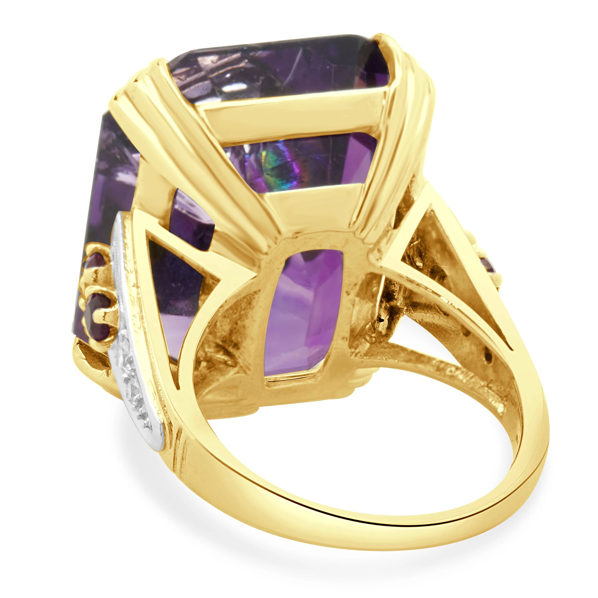 14 Karat Yellow Gold Retro Amethyst and Diamond Cocktail Ring - Image 3