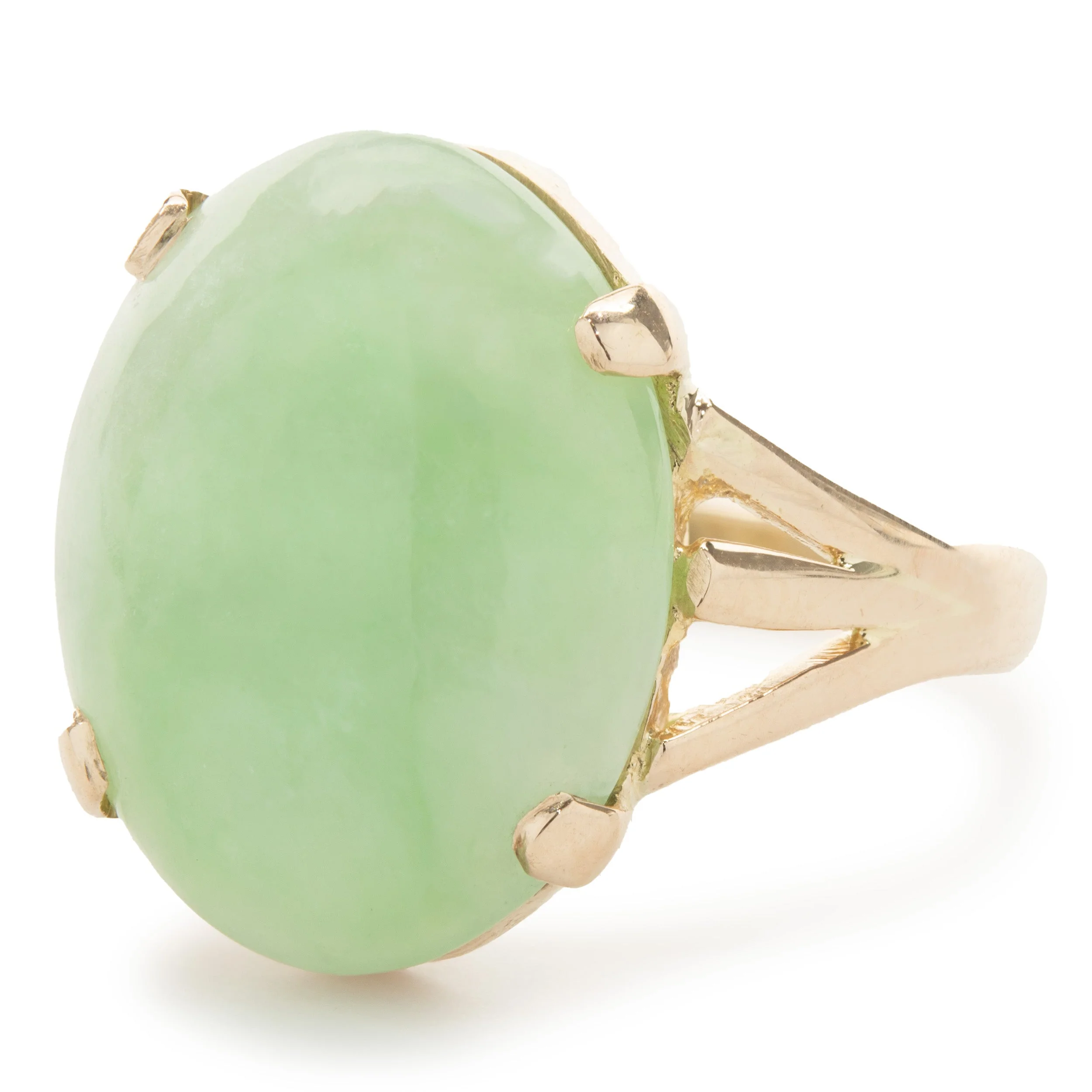 14 Karat Yellow Gold Vintage Jade Ring - Image 3