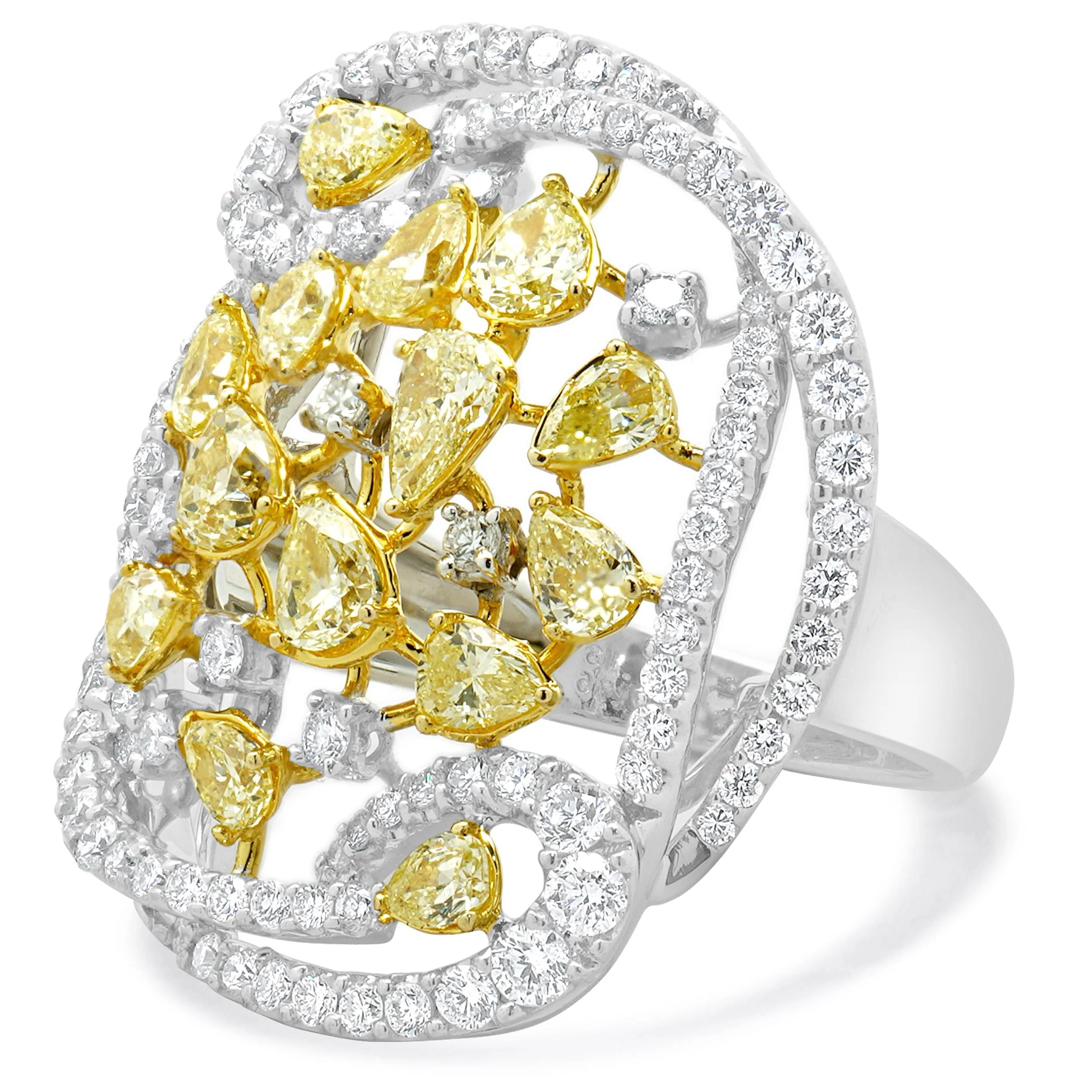 18 Karat Two Tone Yellow and White Diamond Cluster Ring - Image 2