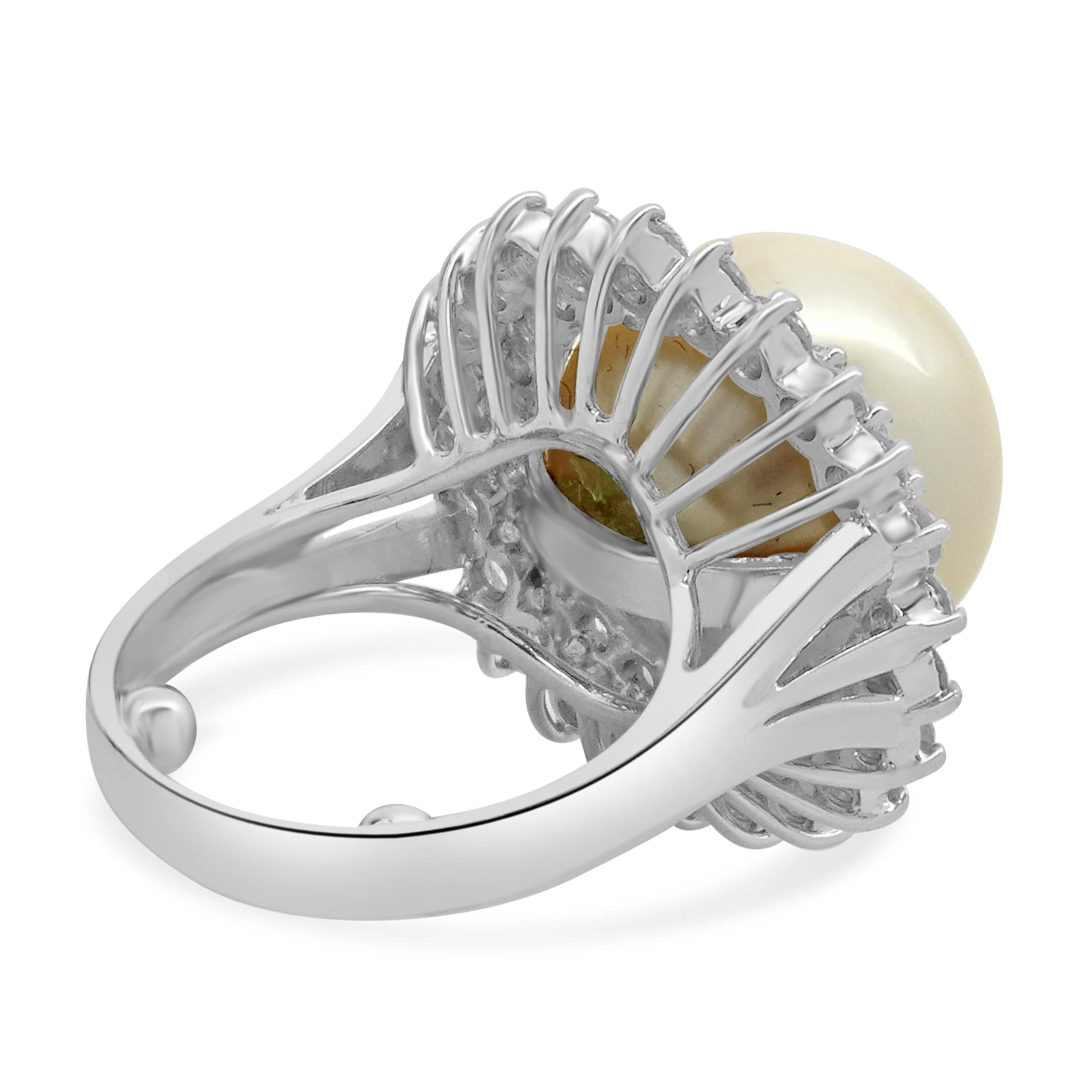 18 Karat White Gold 13mm South Sea Pearl and Diamond Ballerina Ring - Image 3