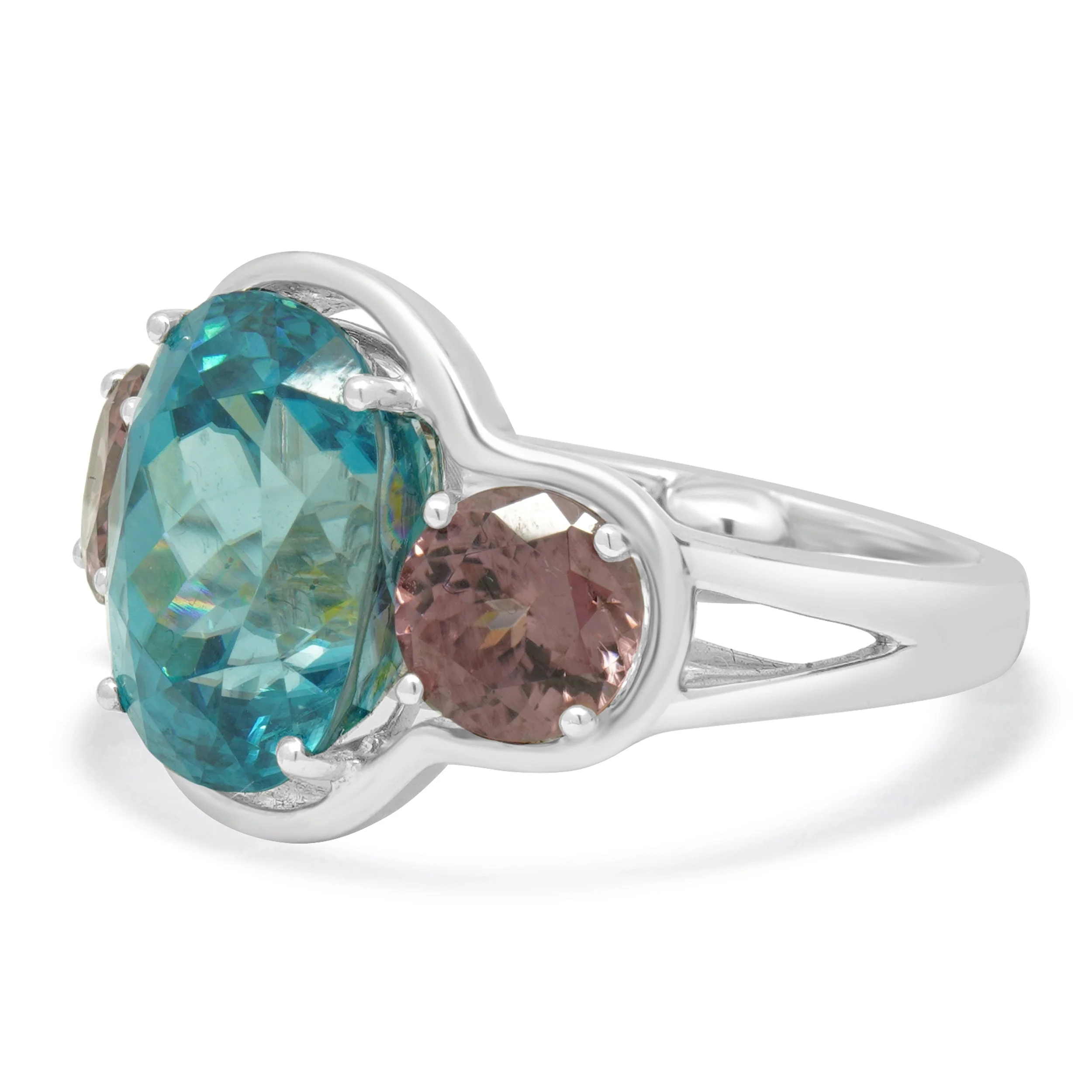 18 Karat White Gold 3 Stone Blue and Pink Zircon Ring - Image 3
