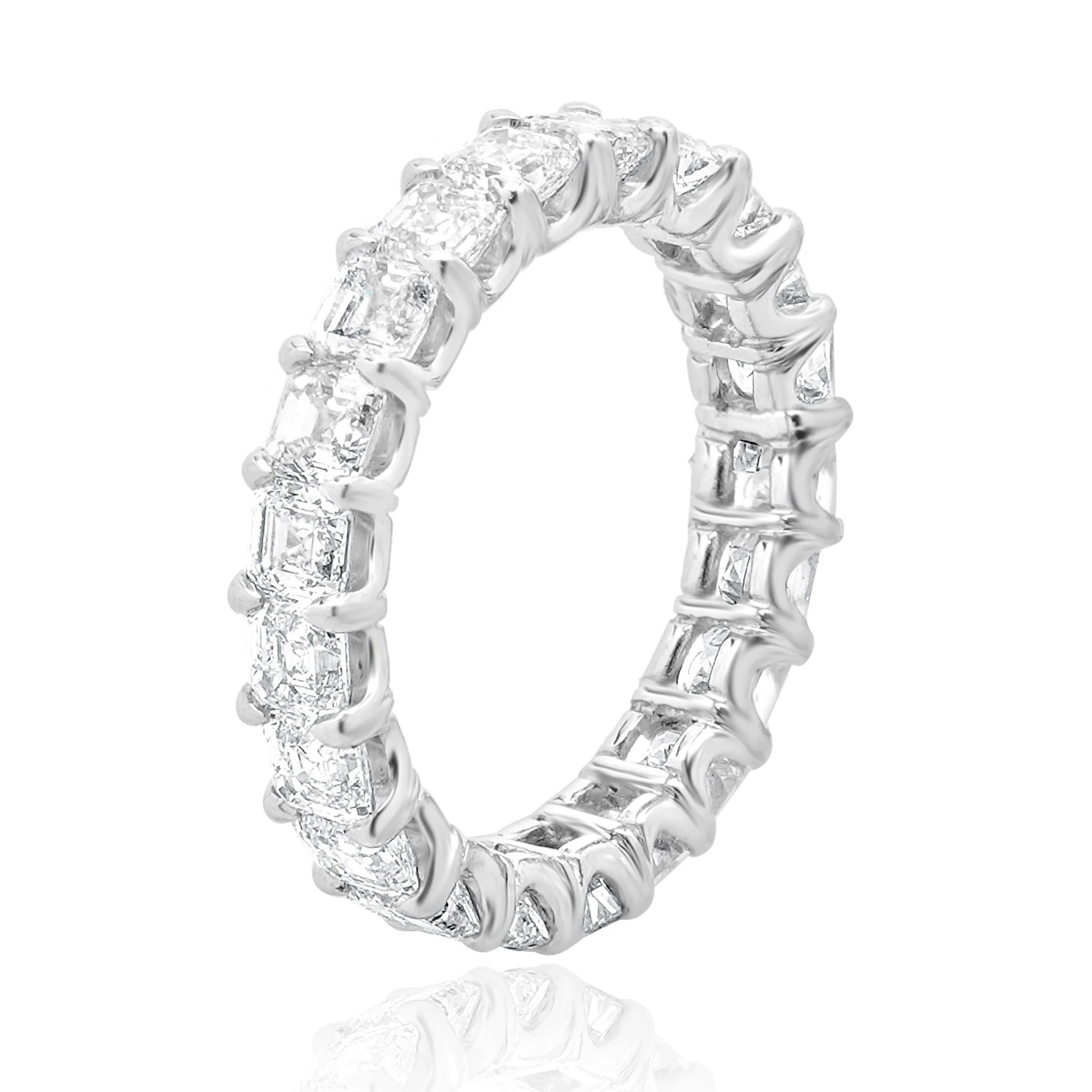 18 Karat White Gold Asscher Cut Diamond Band - Image 2