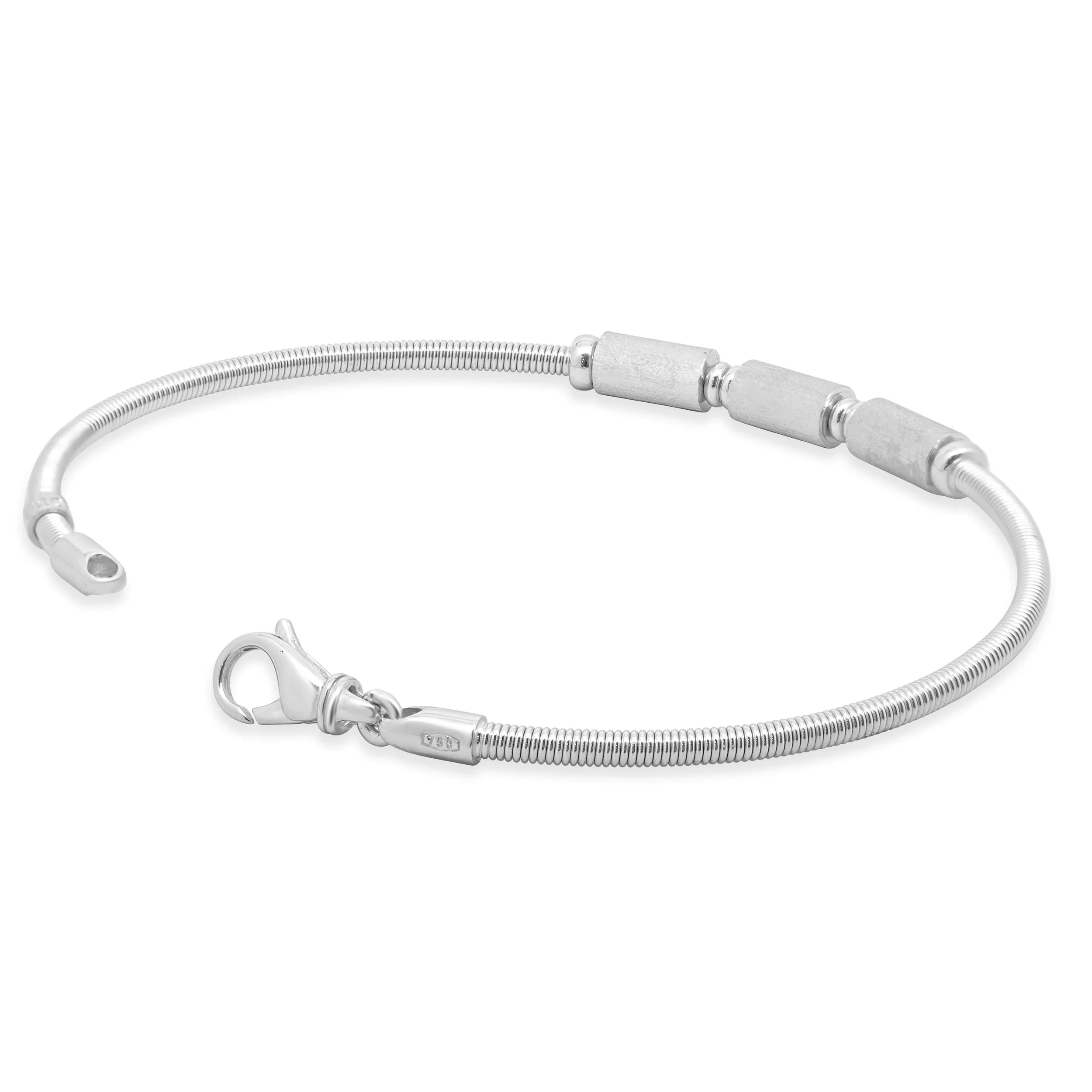 18 Karat White Gold Cable Station Bracelet - Image 4