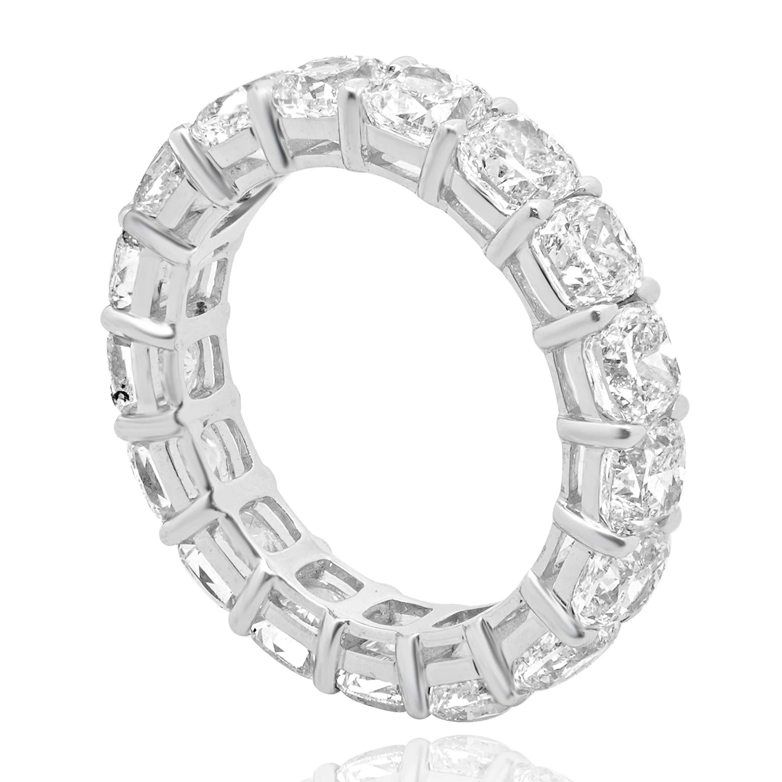 18 Karat White Gold Cushion Cut Diamond Eternity Band - Image 3
