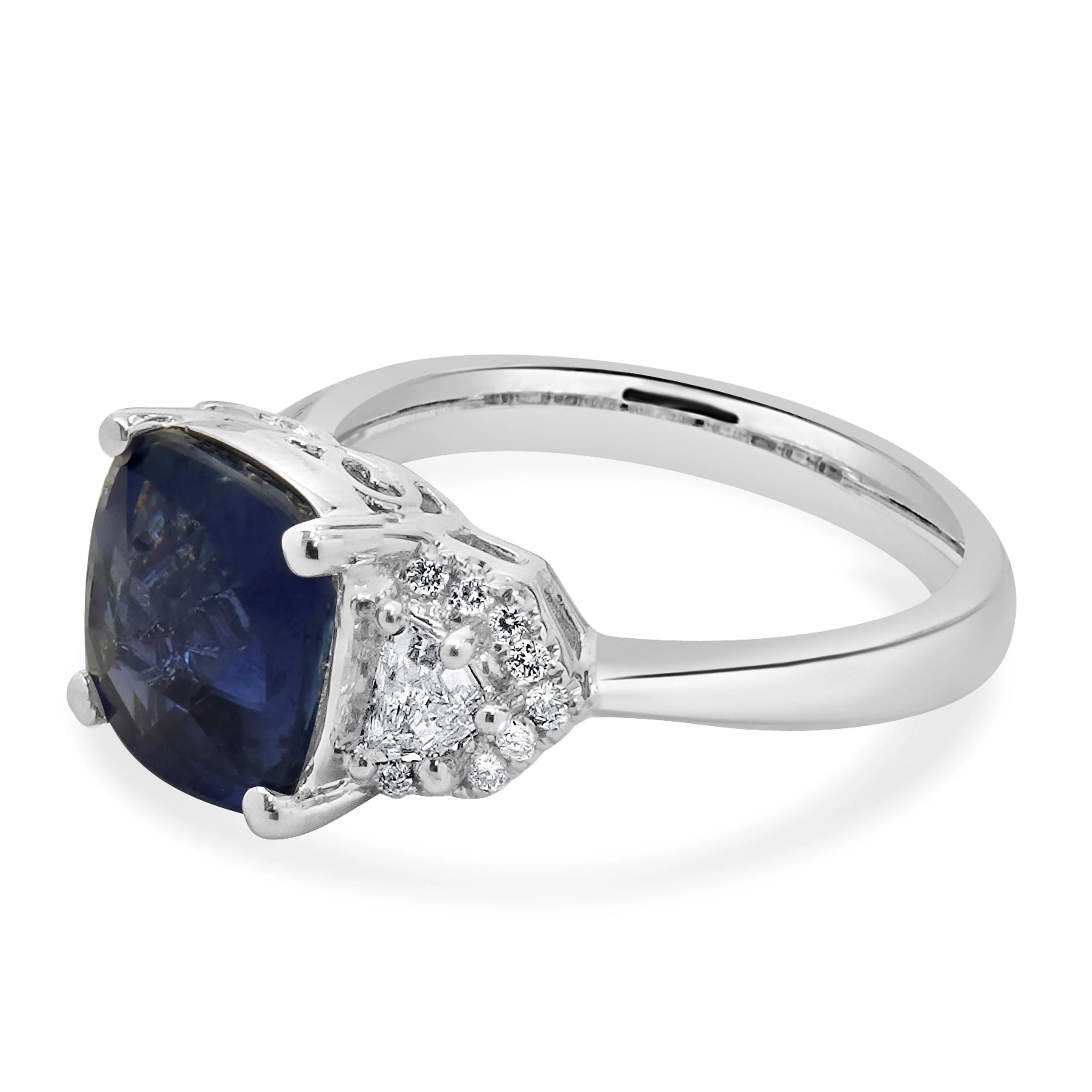 18 Karat White Gold Cushion Cut Sapphire and Diamond Ring - Image 3