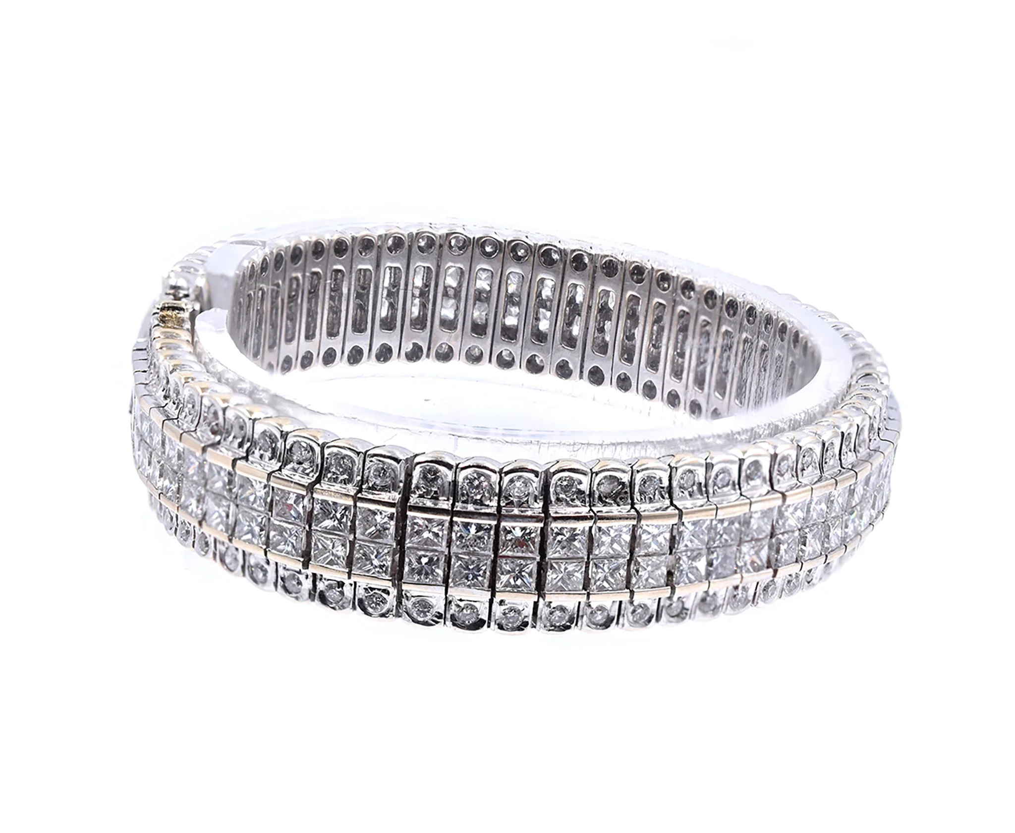 18 Karat White Gold Diamond Bracelet - Image 3
