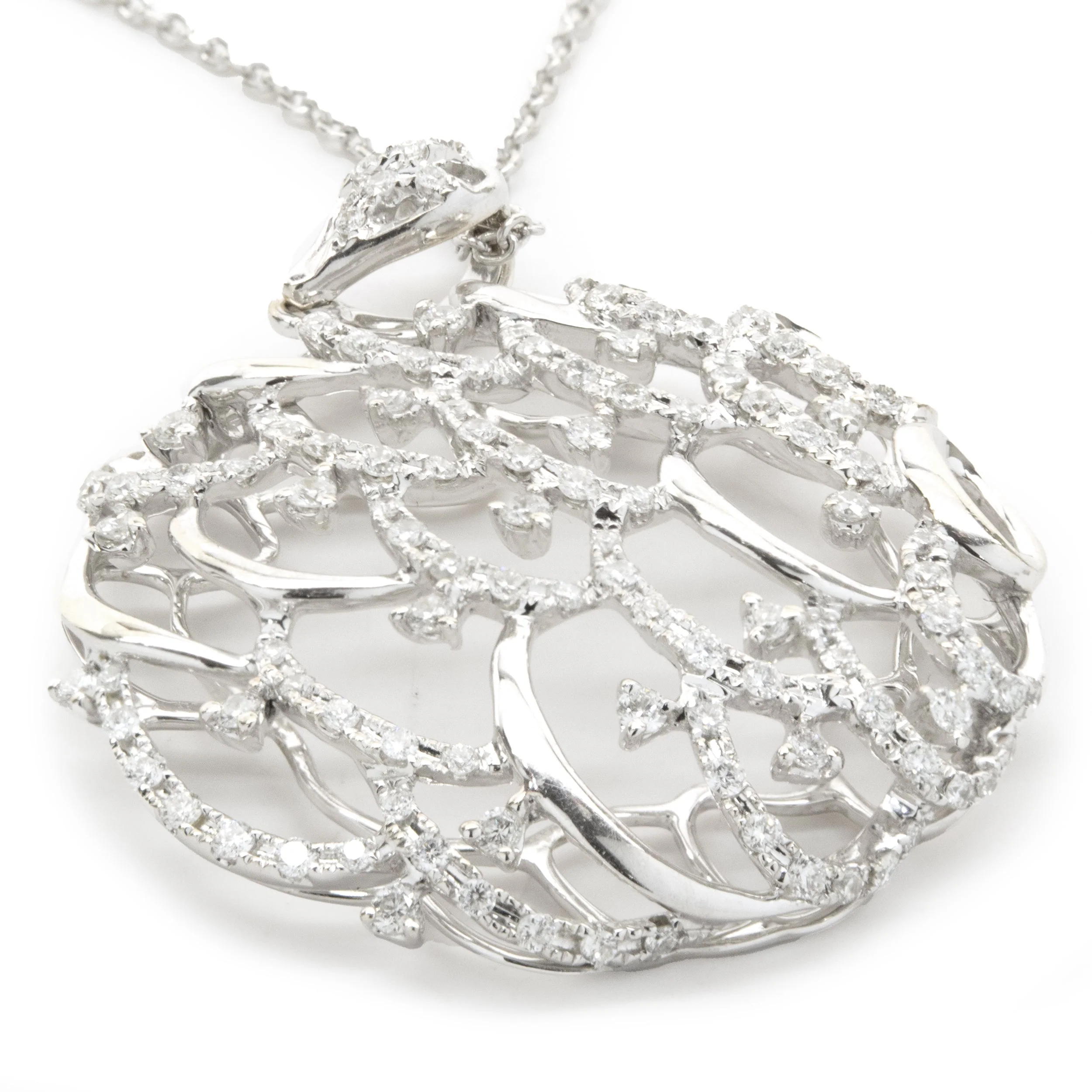 18 Karat White Gold Diamond Open Circle Pendant - Image 4