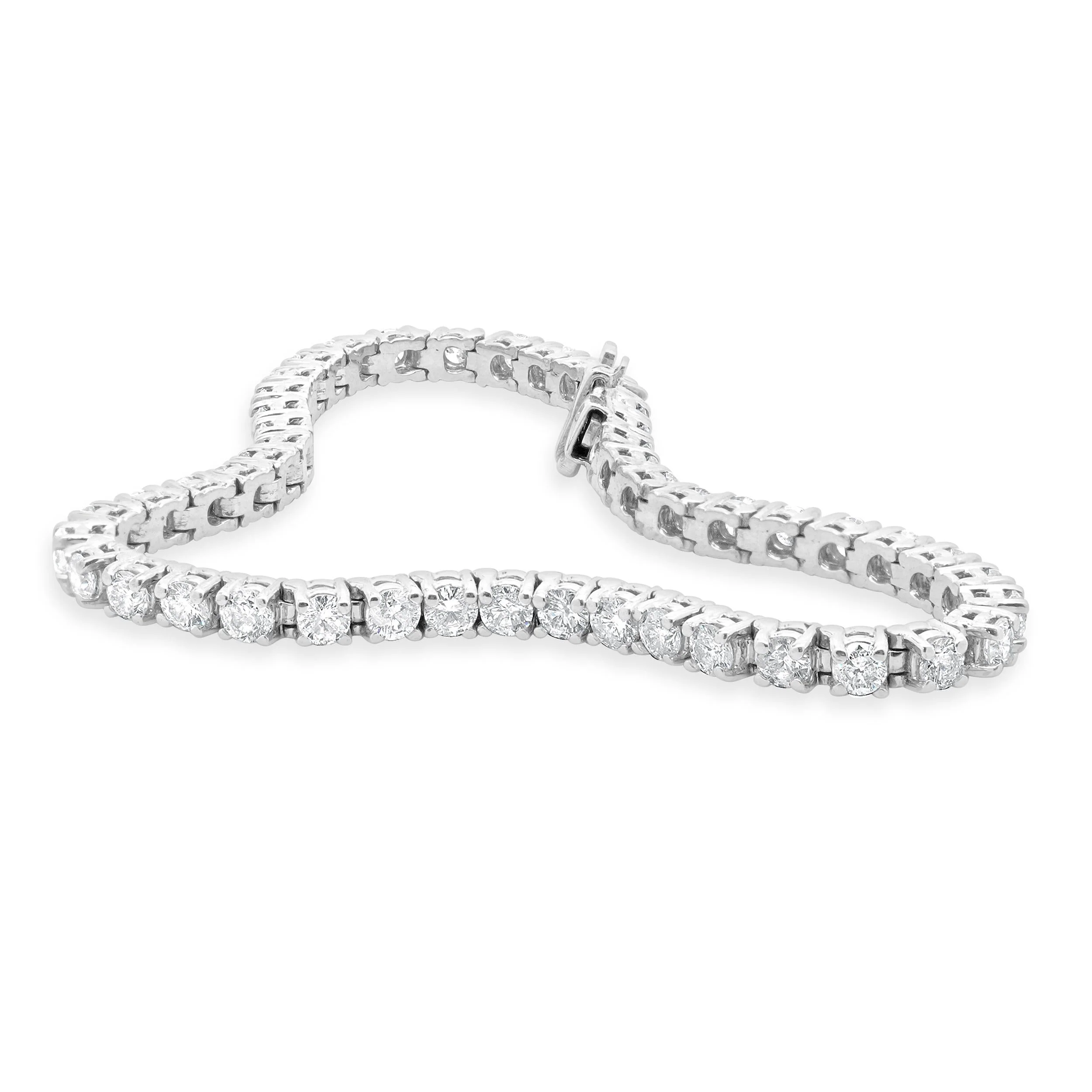 18 Karat White Gold Diamond Tennis Bracelet - Image 2