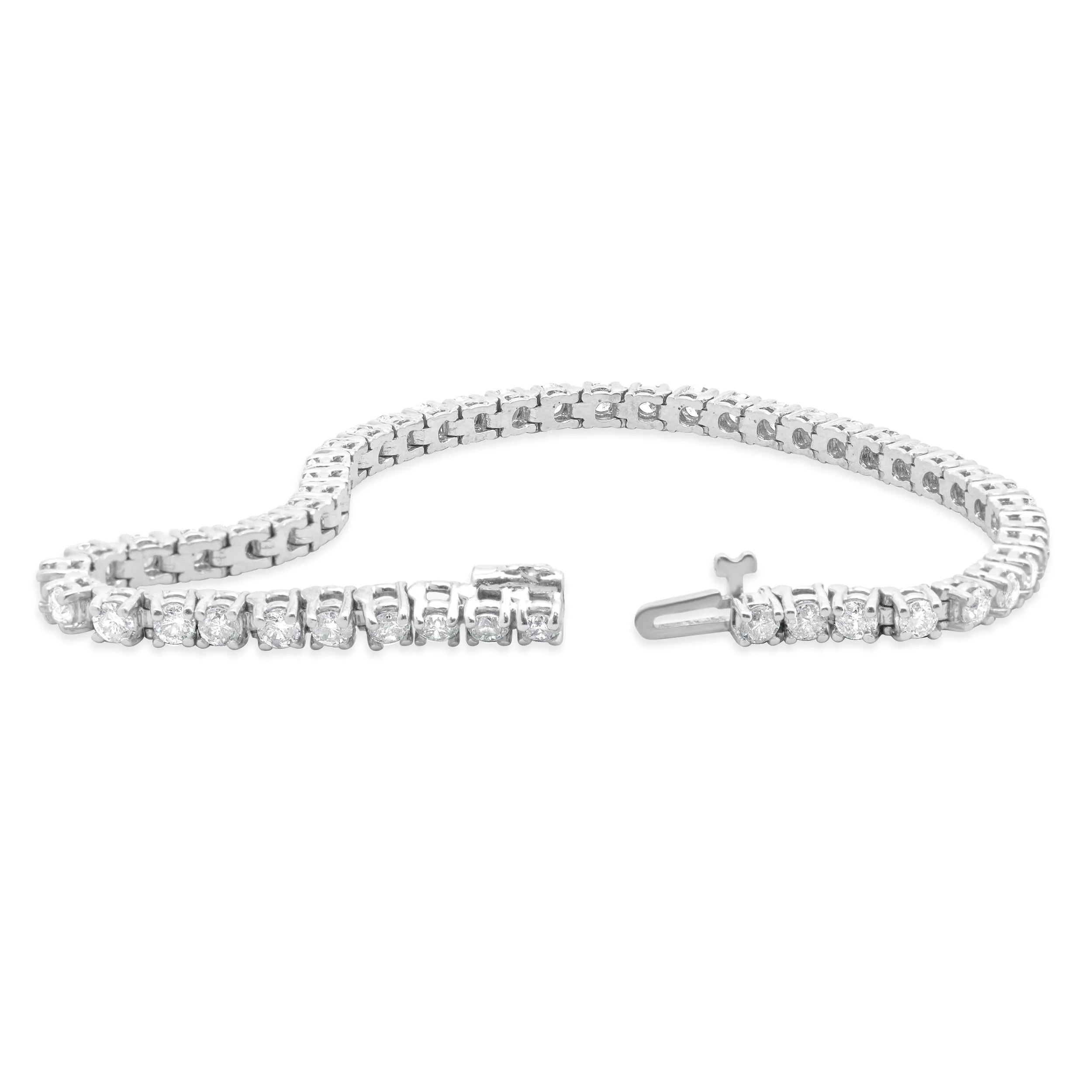 18 Karat White Gold Diamond Tennis Bracelet - Image 4