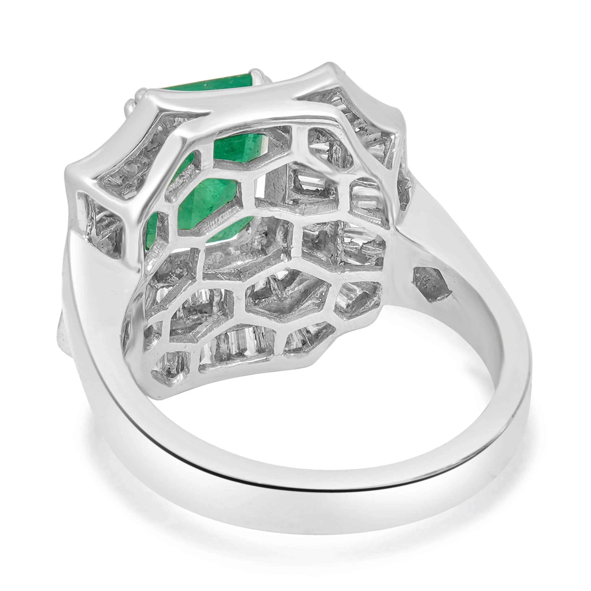 18 Karat White Gold Emerald and Diamond Cocktail Ring - Image 3