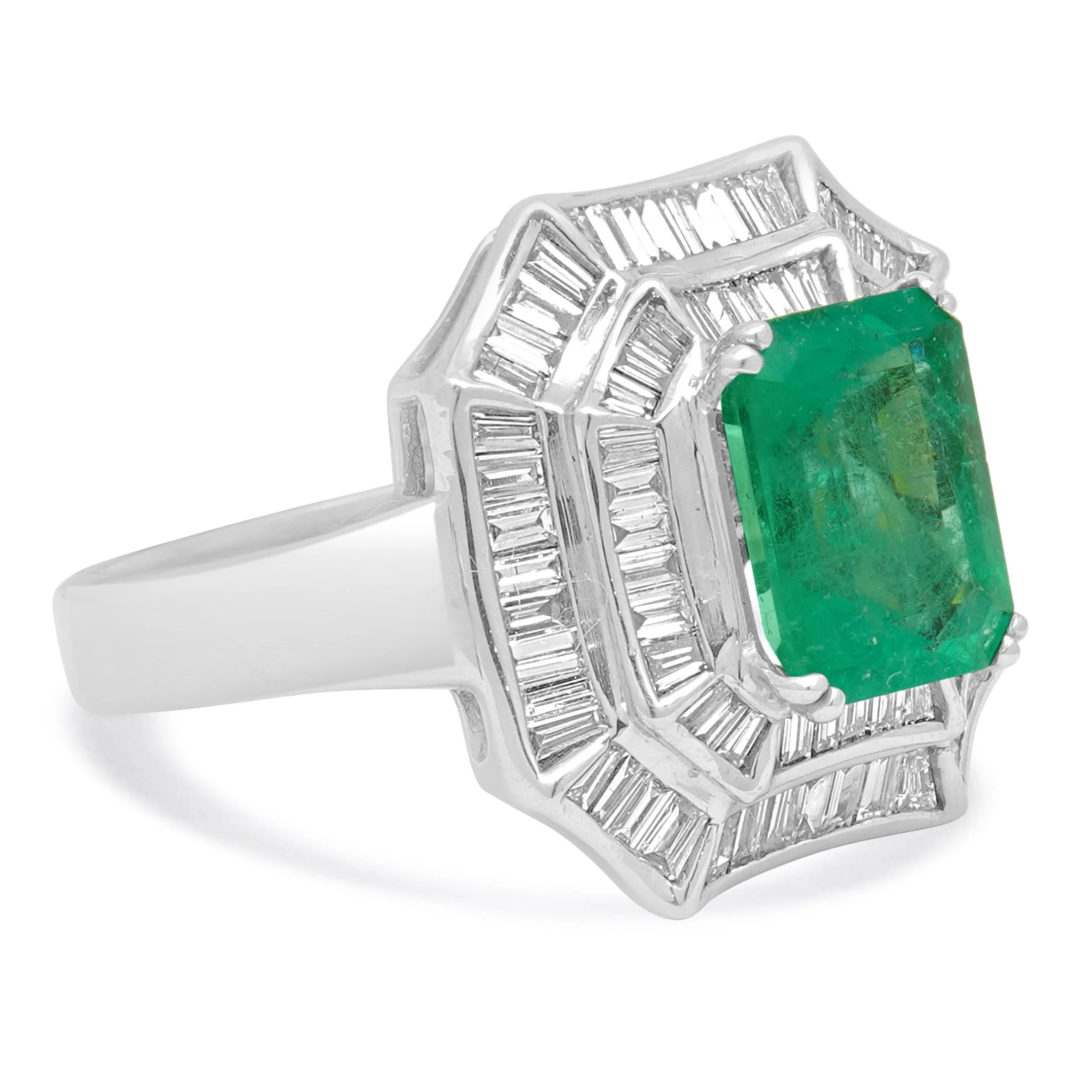 18 Karat White Gold Emerald and Diamond Cocktail Ring - Image 4
