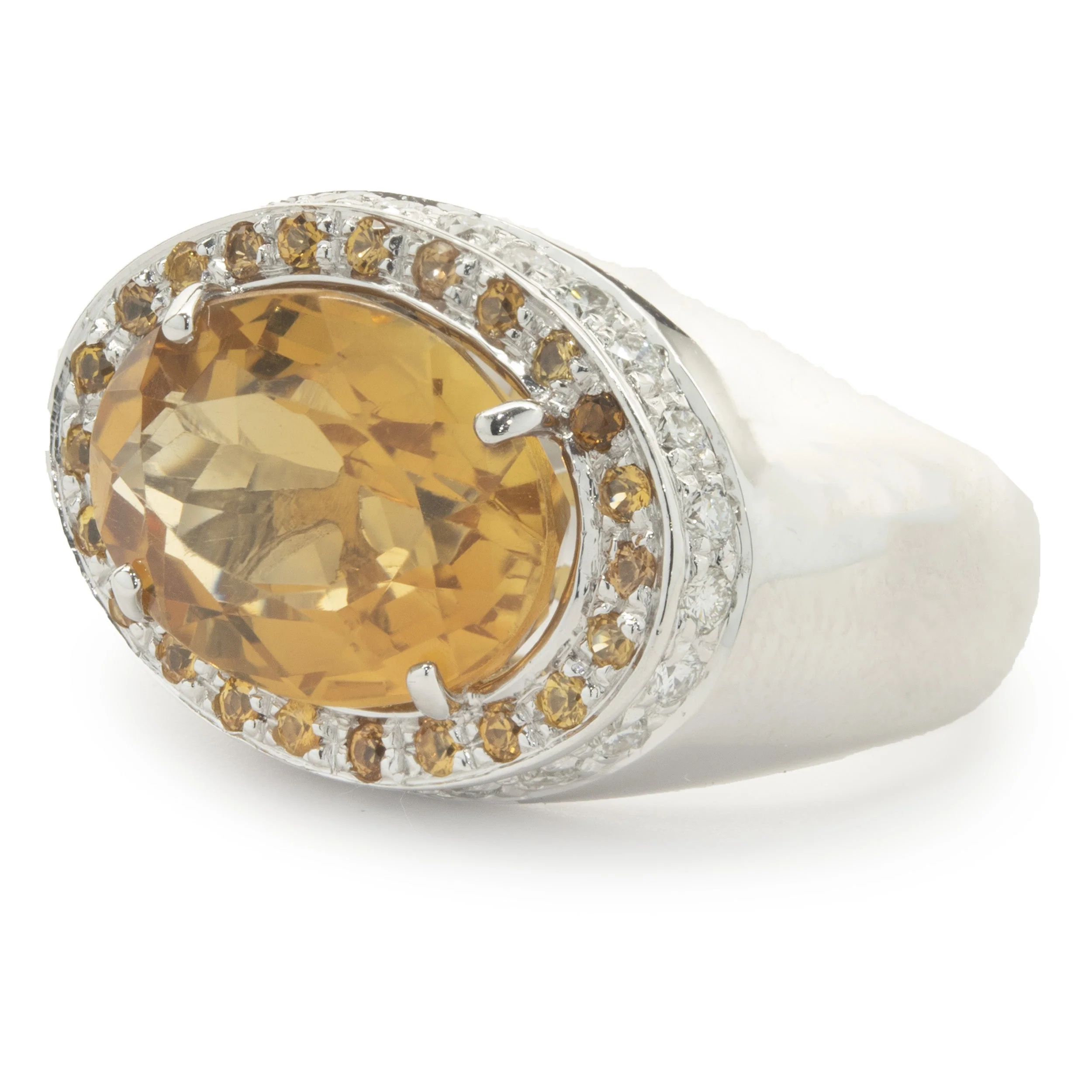 18 Karat White Gold Oval Citrine Ring - Image 3