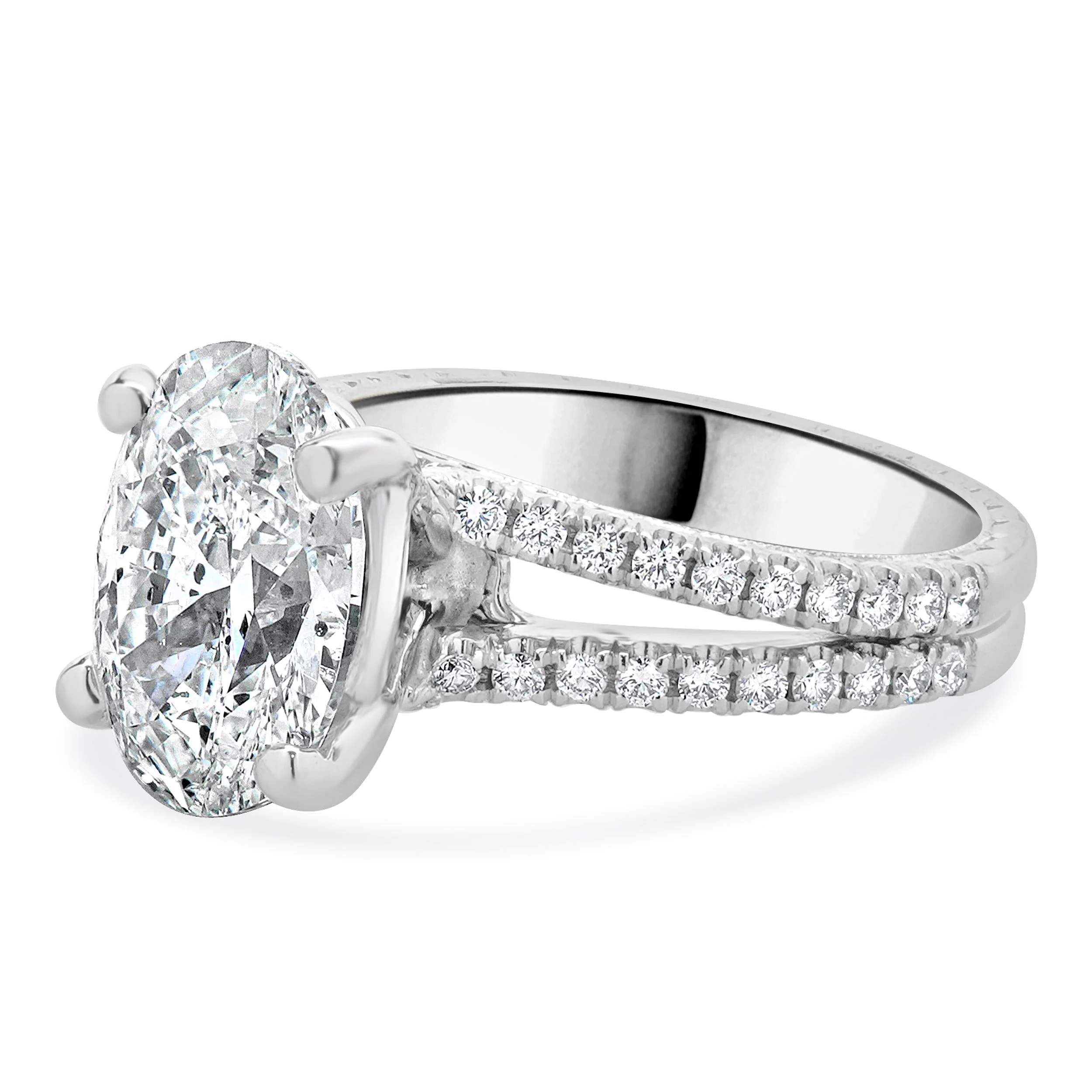 18 Karat White Gold Oval Cut Diamond Engagement Ring - Image 2