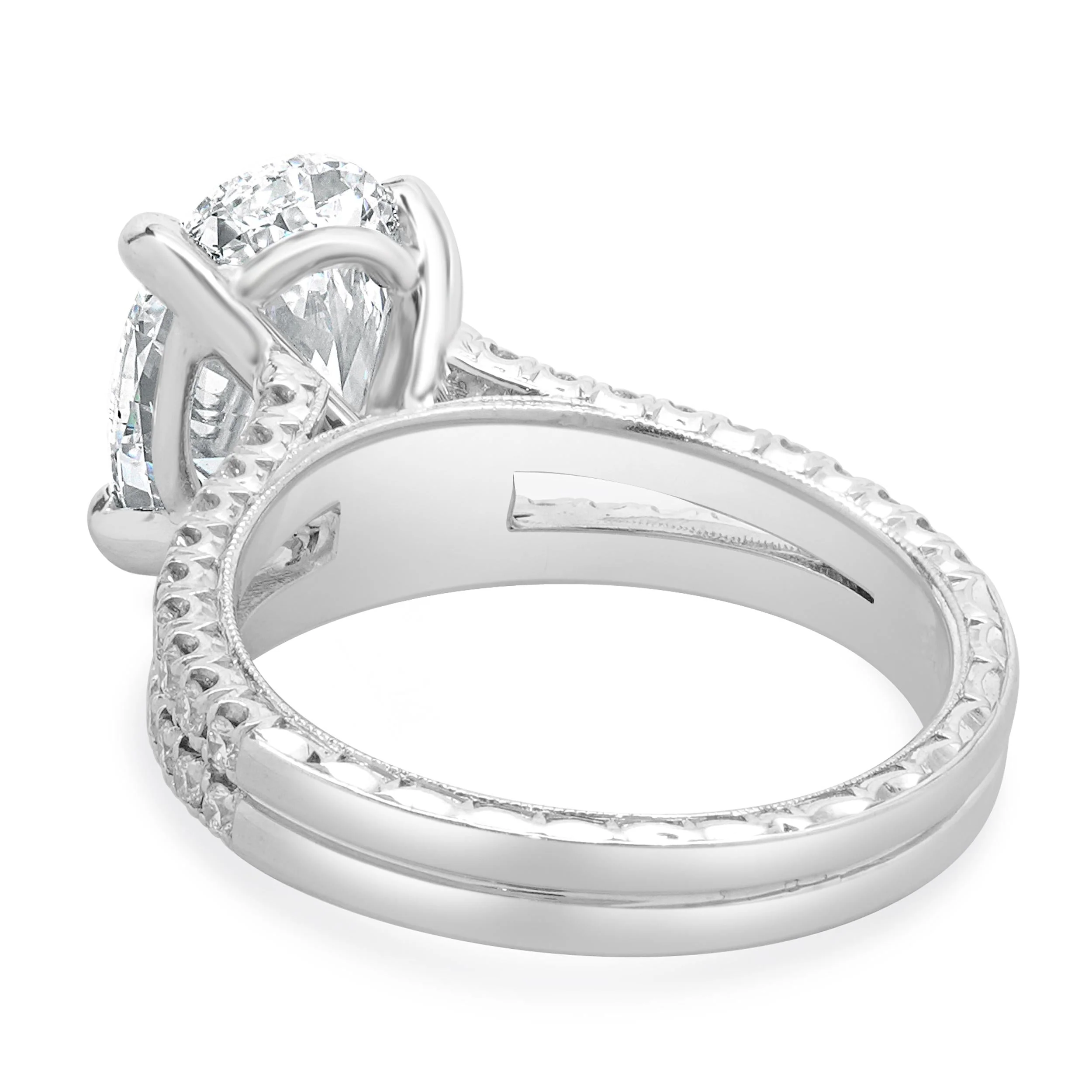 18 Karat White Gold Oval Cut Diamond Engagement Ring - Image 4