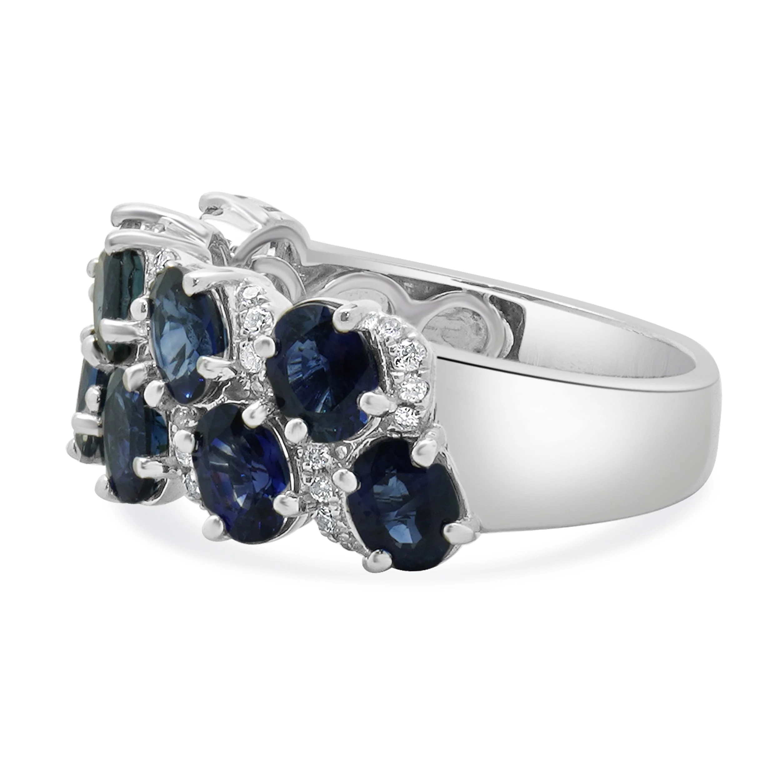 18 Karat White Gold Oval Sapphire and Diamond Band - Image 2