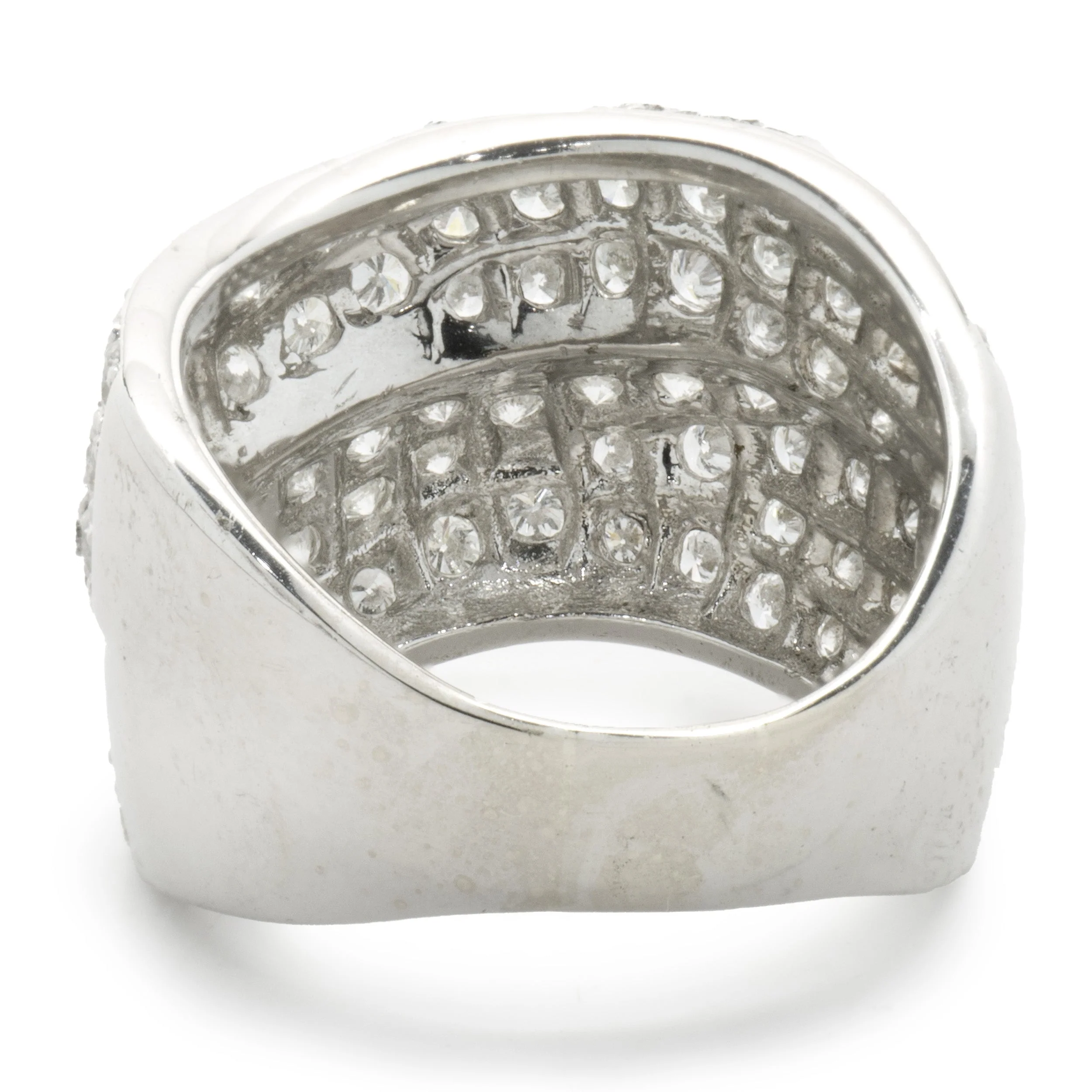 18 Karat White Gold Pave Diamond Wave Cigar Band - Image 4