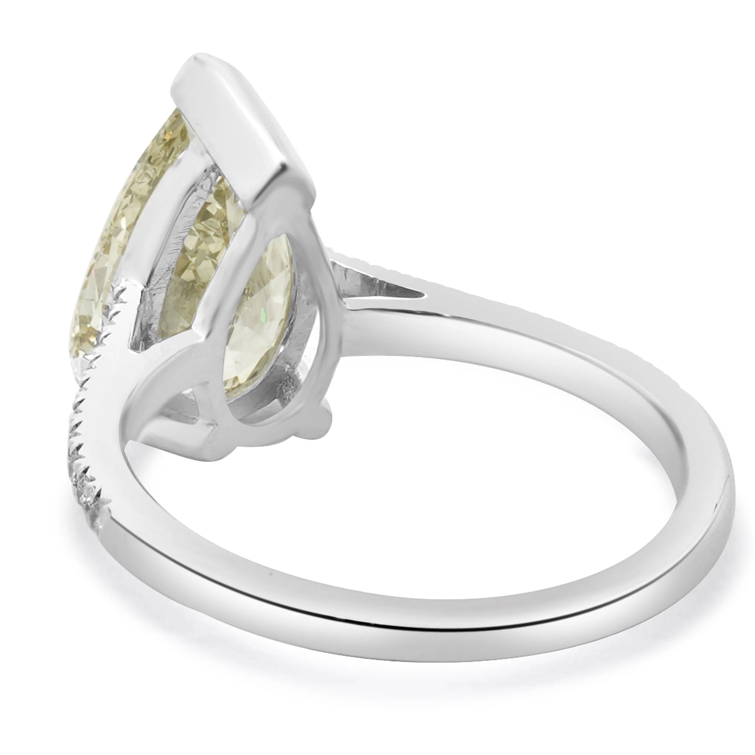 18 Karat White Gold Pear Diamond Engagement Ring - Image 3