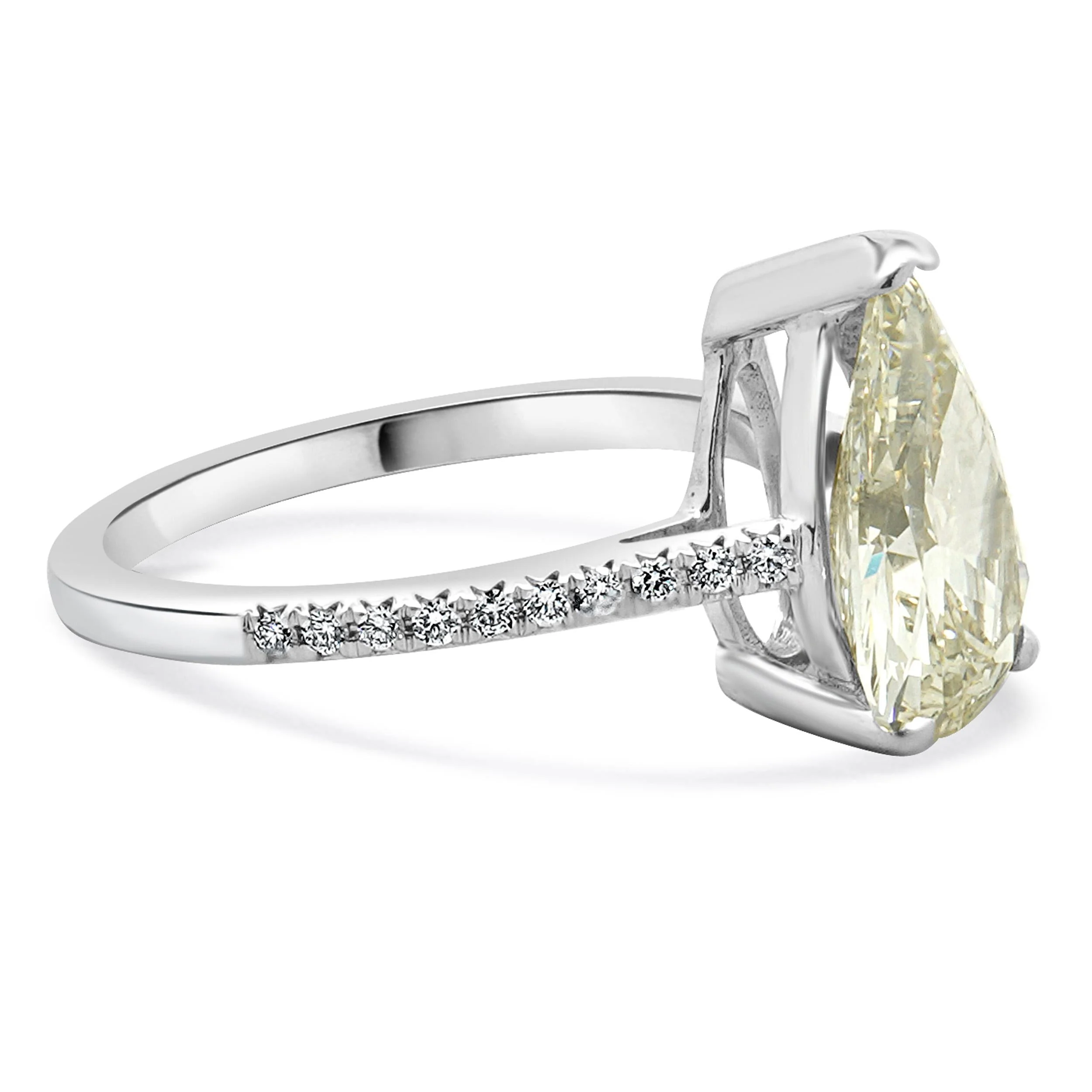 18 Karat White Gold Pear Diamond Engagement Ring - Image 4