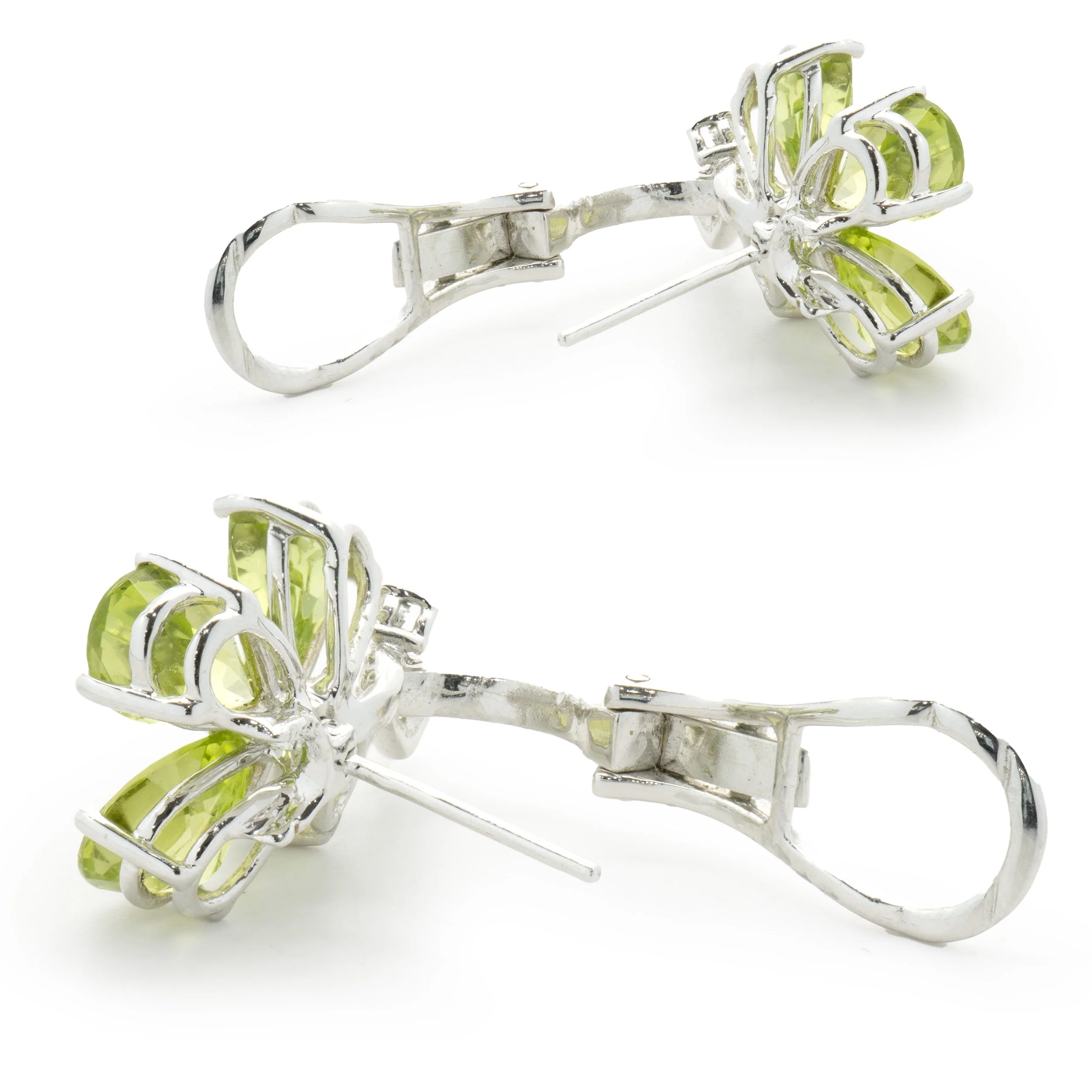 18 Karat White Gold Peridot and Diamond Clover Earrings - Image 4
